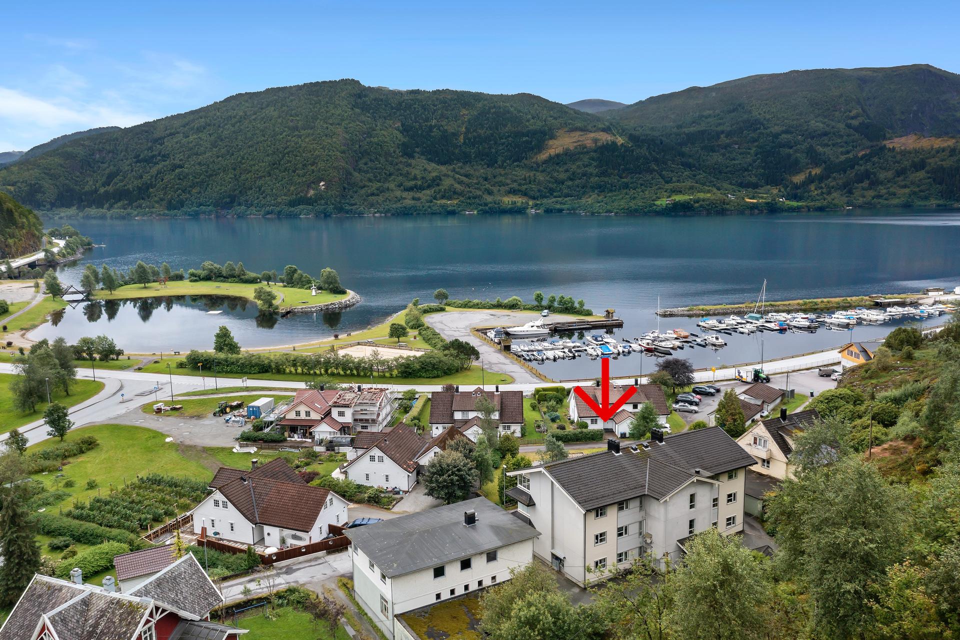 Velkommen til Mjølkevika 13! Foto: [Foto Vidar Helle v/Diakrit]. Bilde nummer 1 av 3