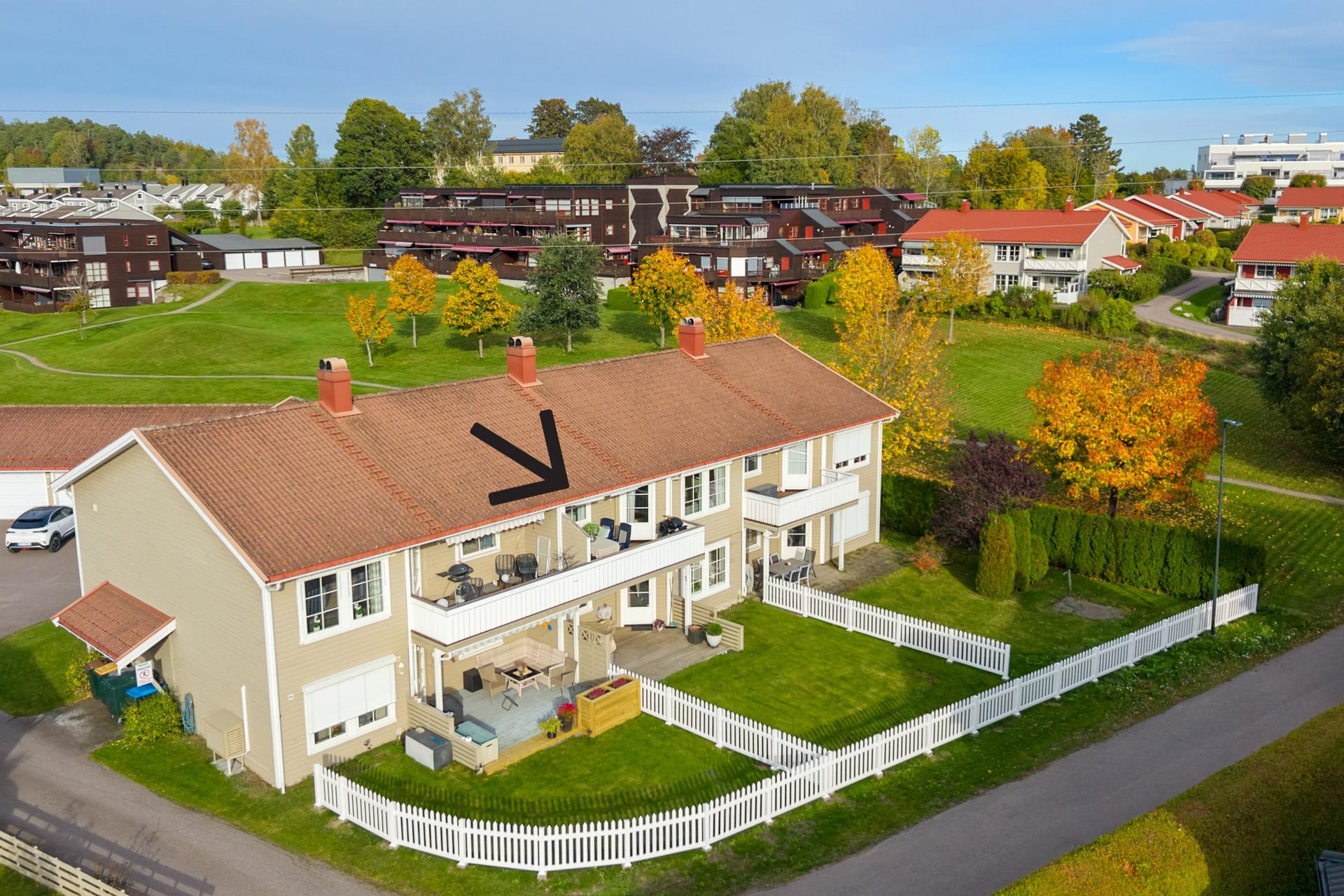 Velkommen til Grevinneveien 96E   en lys, romslig og trivelig selveierleilighet med en svært praktisk planløsning og en fin beliggenhet på Olsrød. Foto: BK foto AS.. Bilde nummer 1 av 3