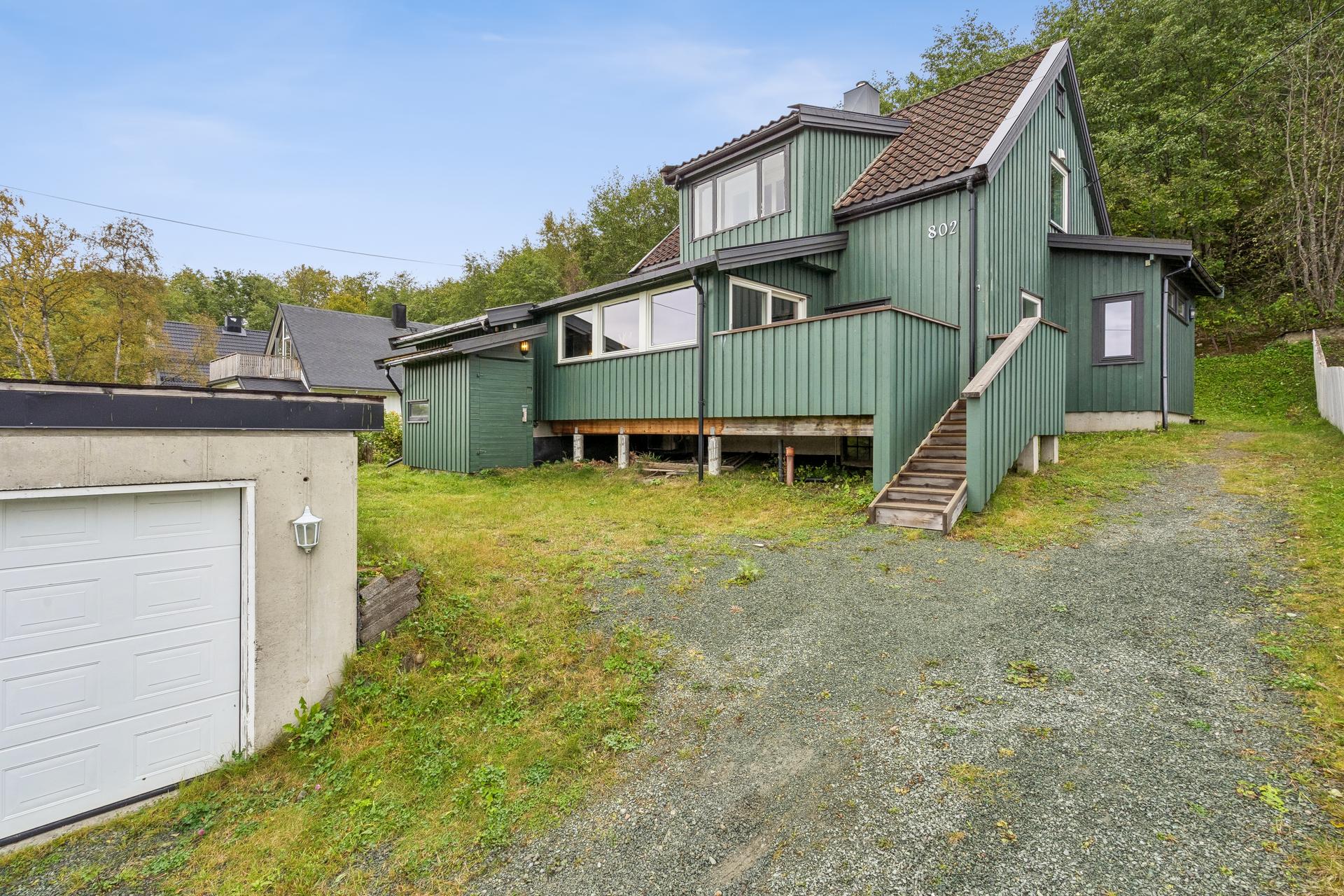 Her presenteres en flott familiebolig med praktisk og sentral beliggenhet på Søberg, i nærhet av Melhus sentrum.. Bilde nummer 2 av 3