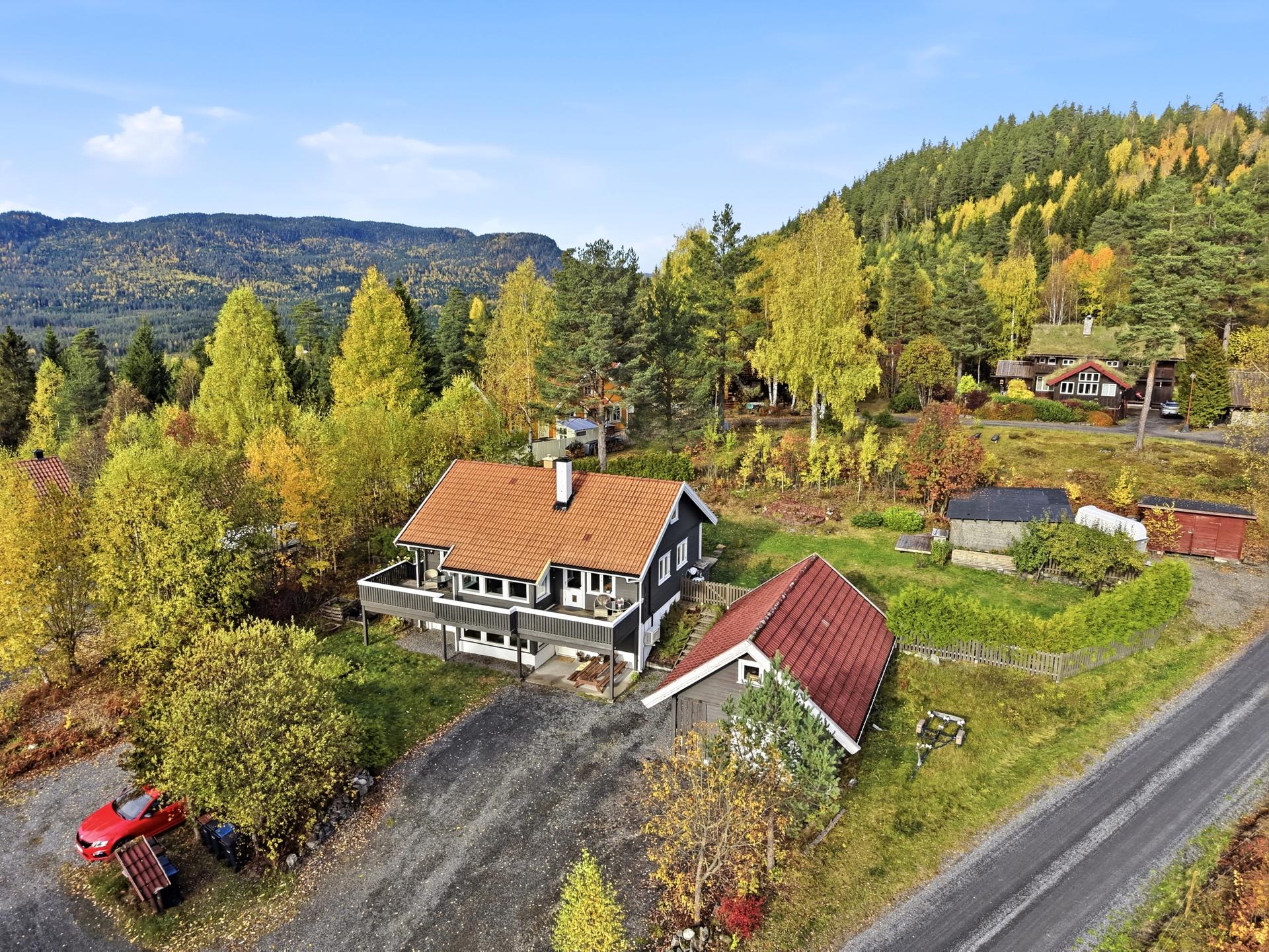 Velkommen til Rambergvegen 39. Foto: Arild Brun Kjeldaas.. Bilde nummer 1 av 3