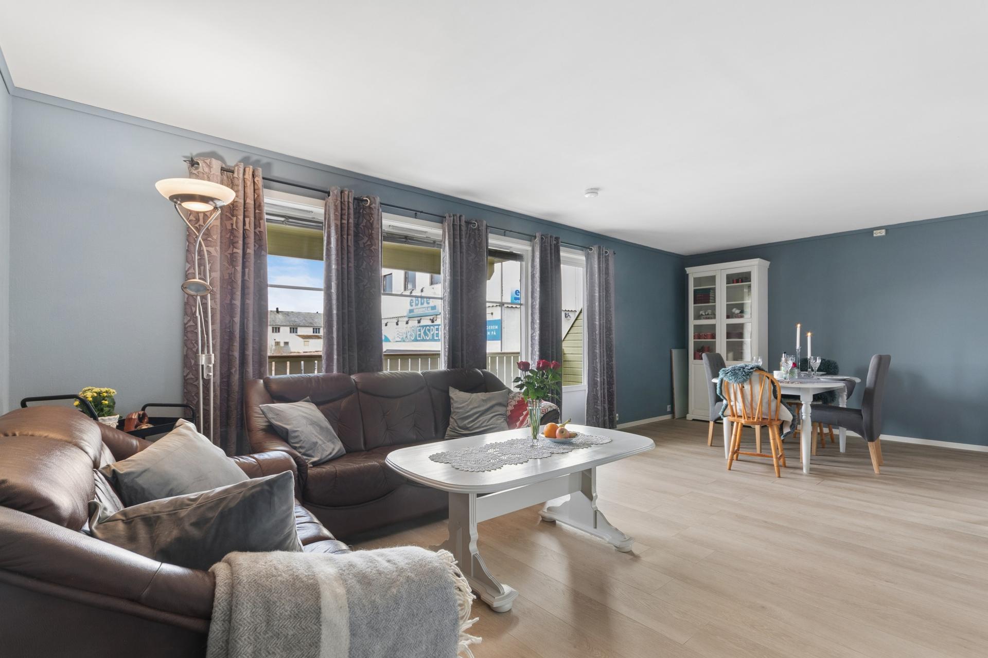 Velkommen til Sjøgata 55B! Foto: EFKT. . Bilde nummer 1 av 3