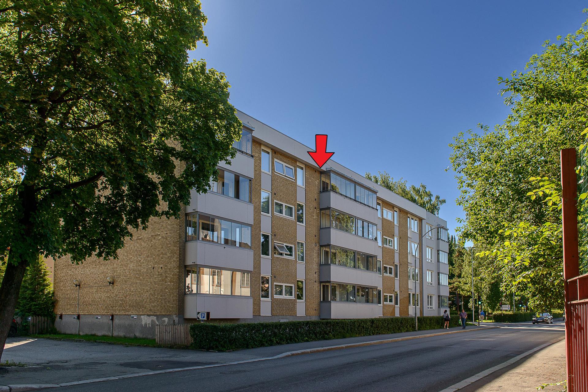 Leiligheten ligger sentralt i Lillehammer med gangavstand til det meste. Bilde nummer 3 av 3