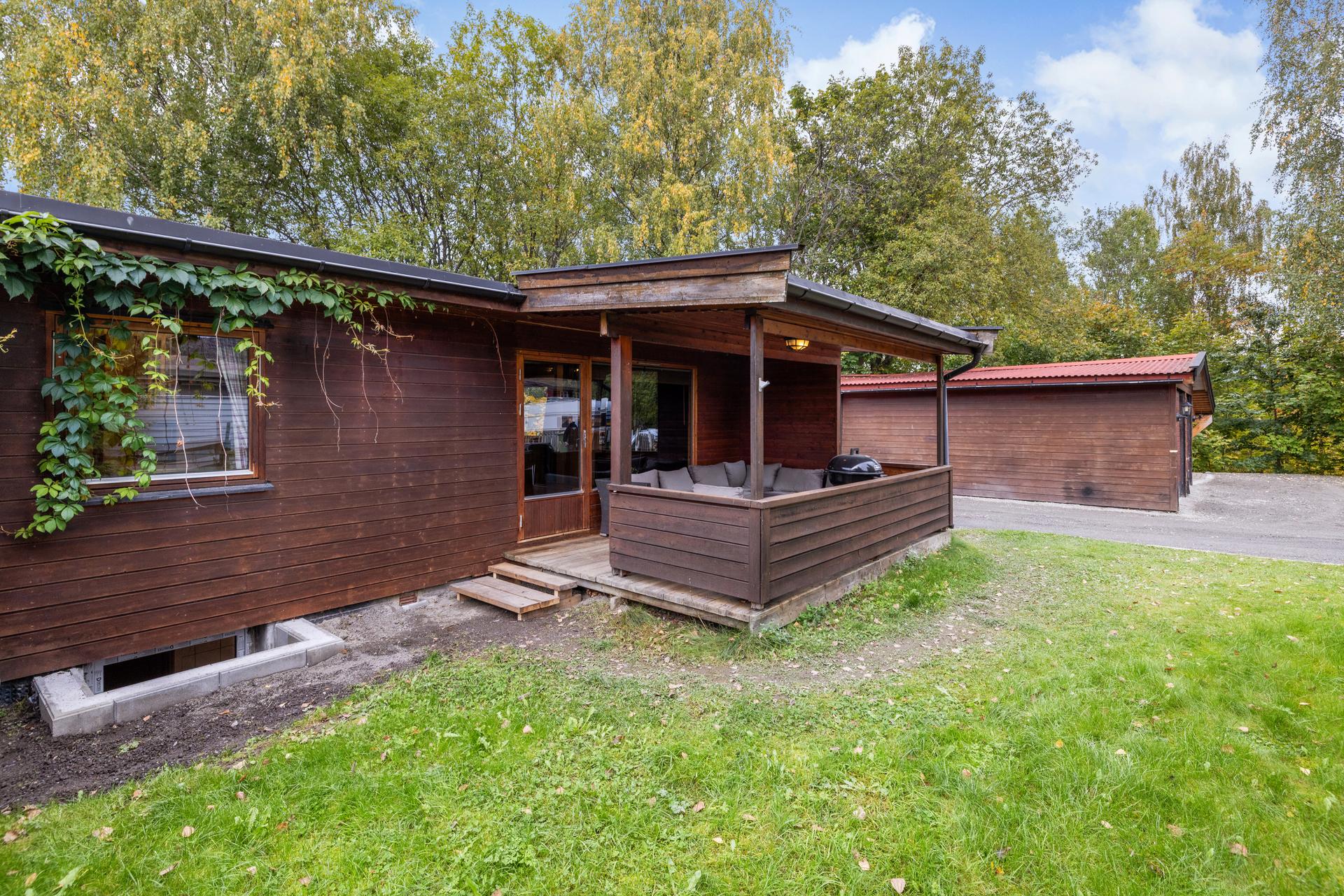 Koselig overbygget terrasse . Bilde nummer 2 av 3