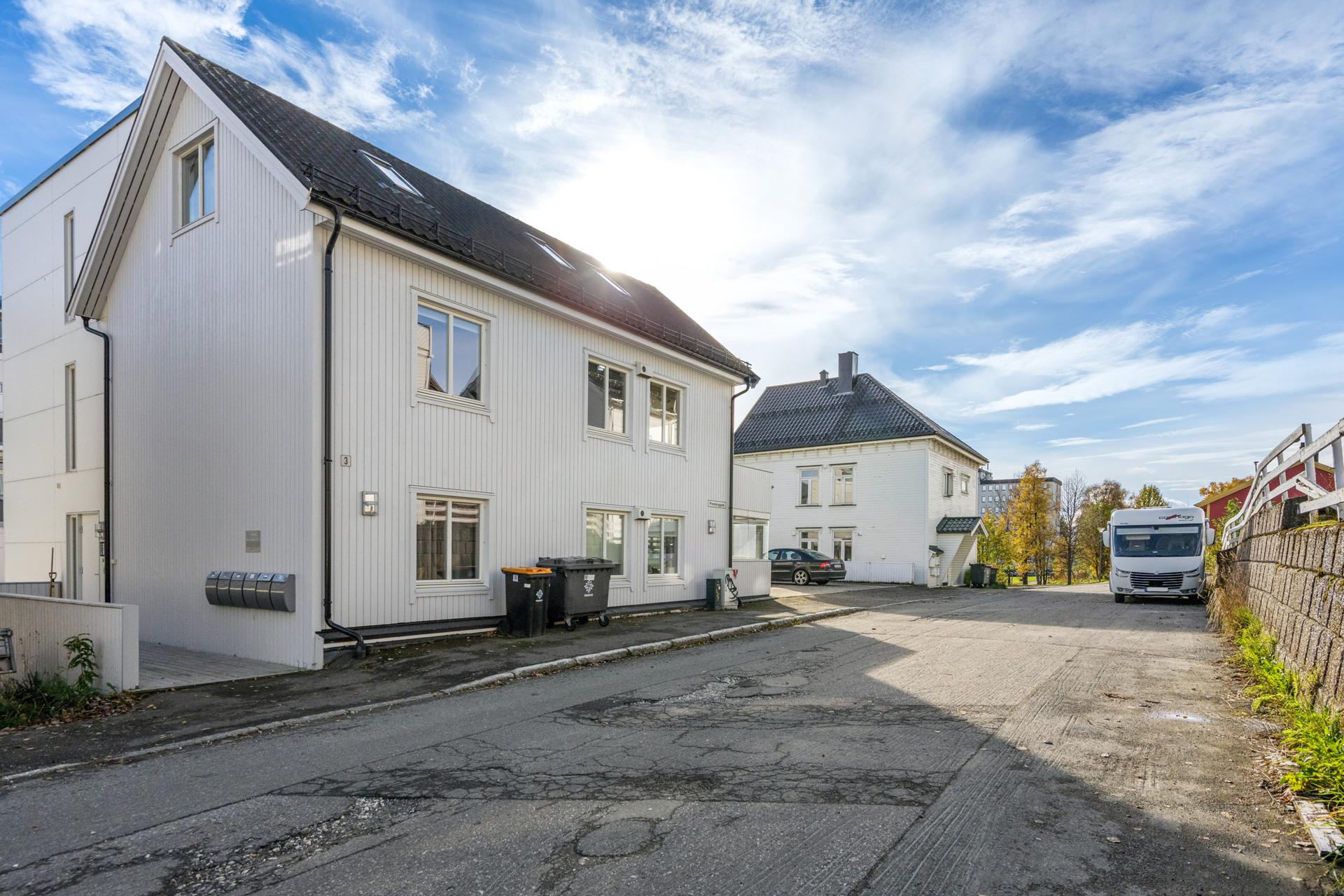 Eiendommen ligger i et etablert boligområde i Prestenggata.. Bilde nummer 3 av 3