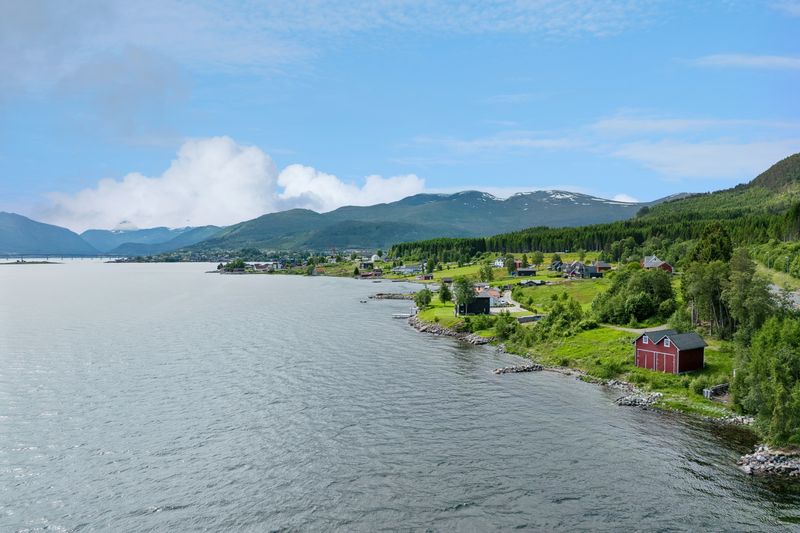 Nausttomt Furneset
