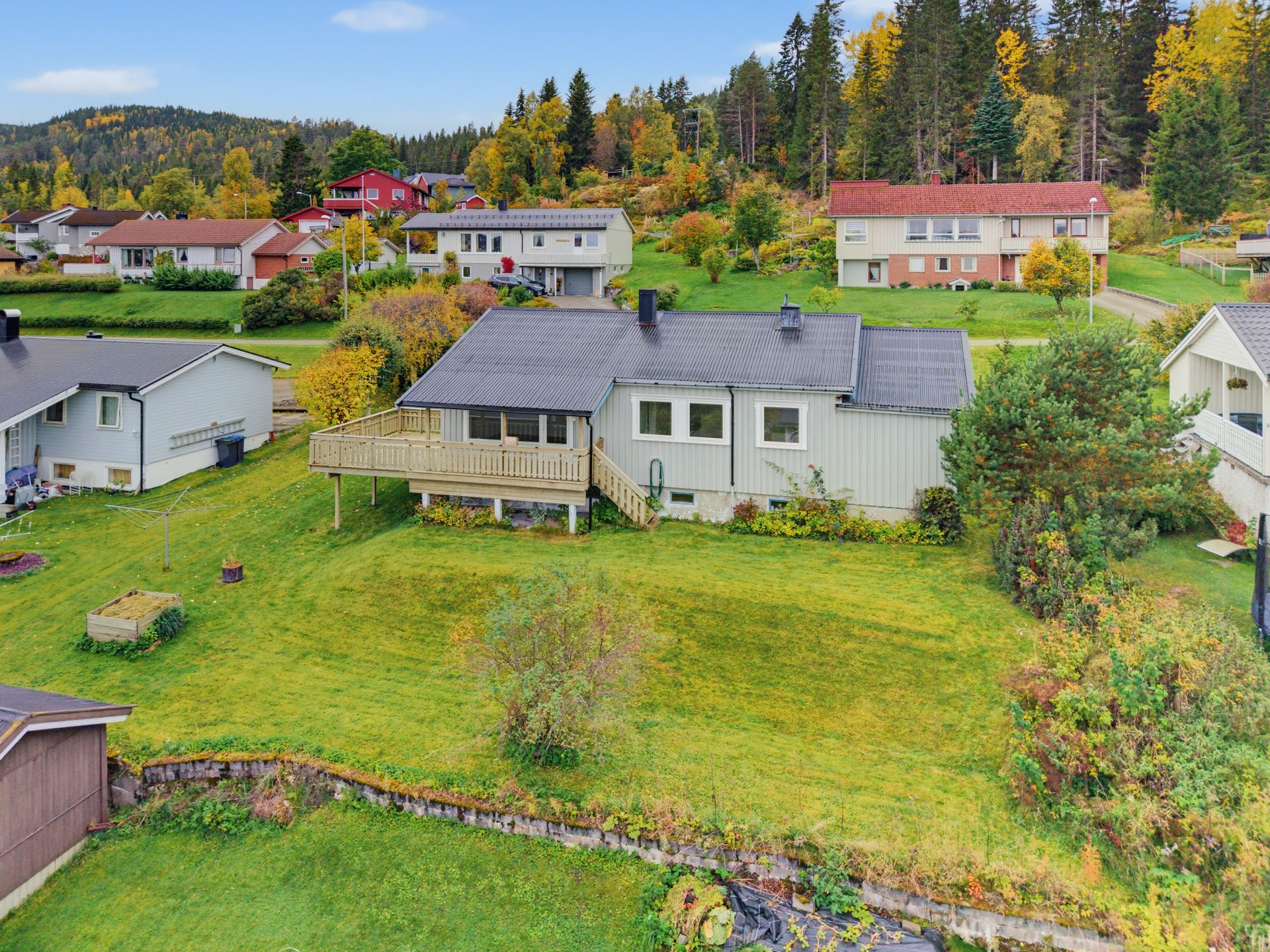 Velkommen til Tørbergvegen 4, presentert av EiendomsMegler 1 v/ Martin Hoseth Johansen. Foto: ELW media (Espen Wåde) . Bilde nummer 1 av 3
