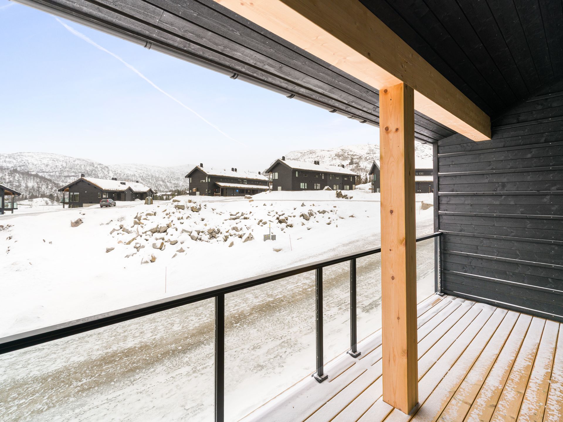 Her bor du med umiddelbar nærhet til skiløyper og kort avstand til stolheisen i Tjørhomfjellet.. Bilde nummer 3 av 3