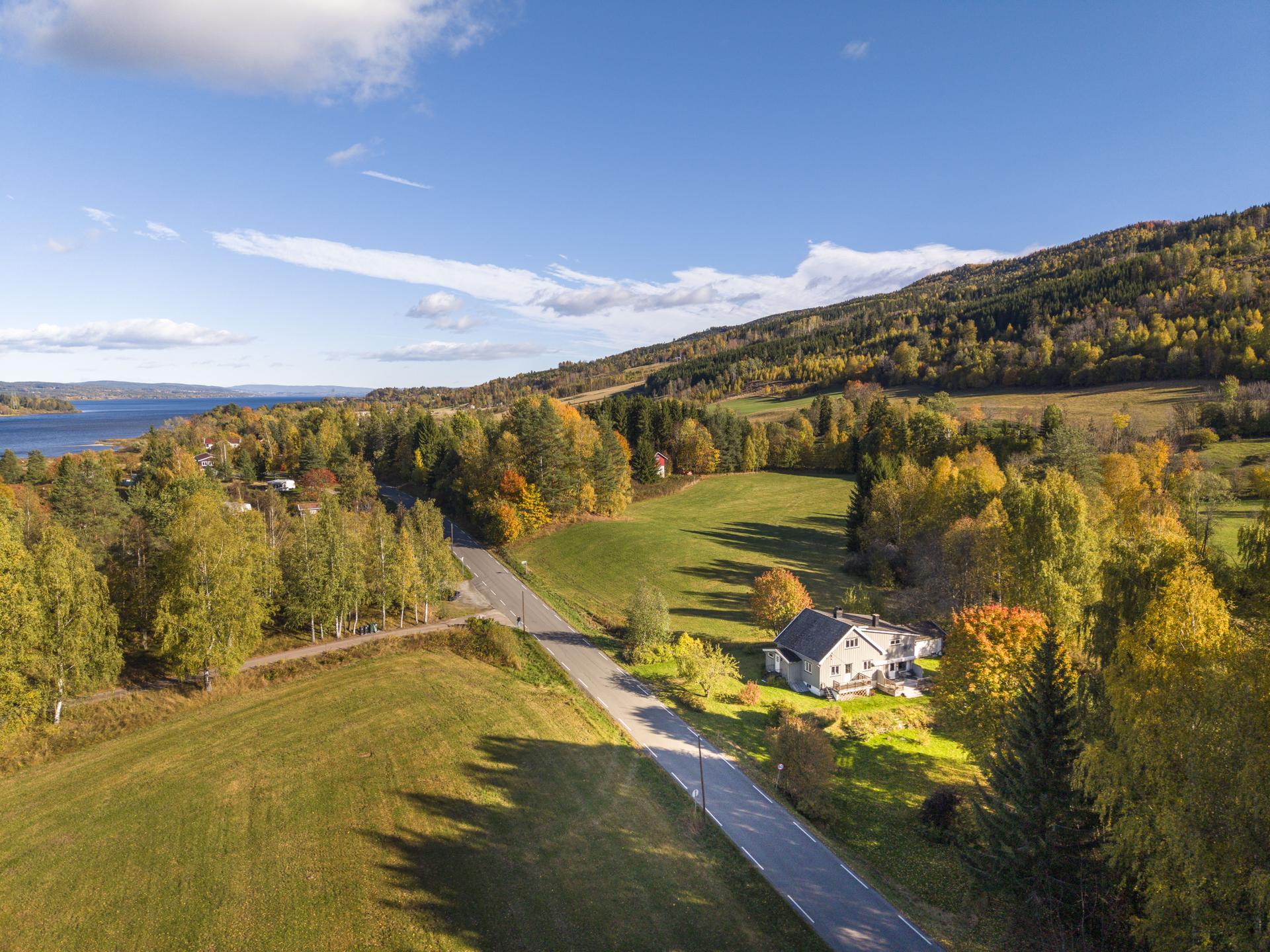 Velkommen til Øst-Modumveien 199. Foto: Viken Fototjenester v/ Eirik Andersen. Bilde nummer 1 av 3