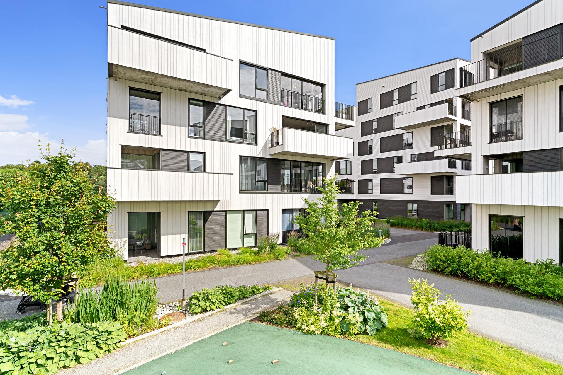Moderne selveierleilighet fra 2019 i maritime omgivelser på Paradis Brygge.. Bilde nummer 2 av 3