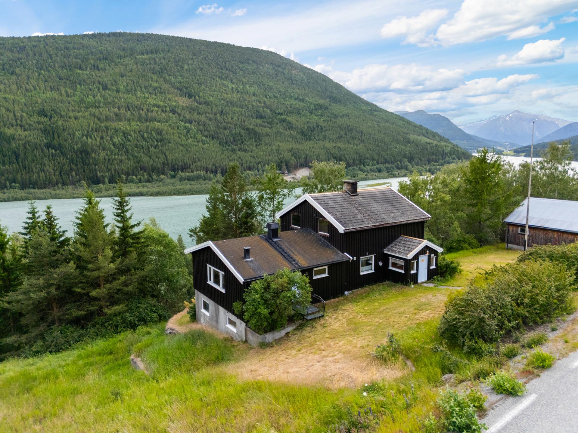 Velkommen til Liavegen 1333! Foto: Ivar Flagestad.. Bilde nummer 1 av 3