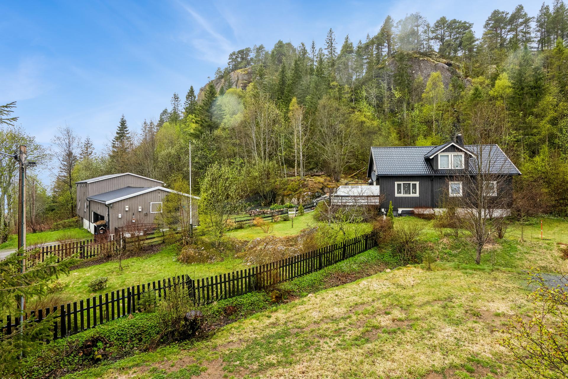 Altevegen 149 presenteres for salg! Foto: EFKT ved Line Berre. Bilde nummer 1 av 3