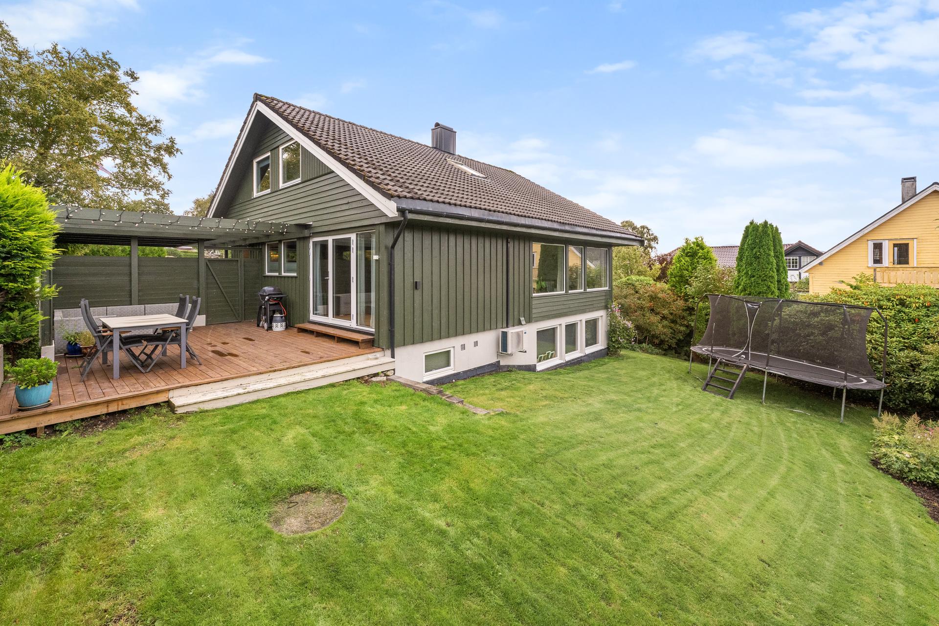 Velkommen til Camilla Colletts Gate 10. Foto: Svein Ove Andersen, SOA Foto . Bilde nummer 1 av 3