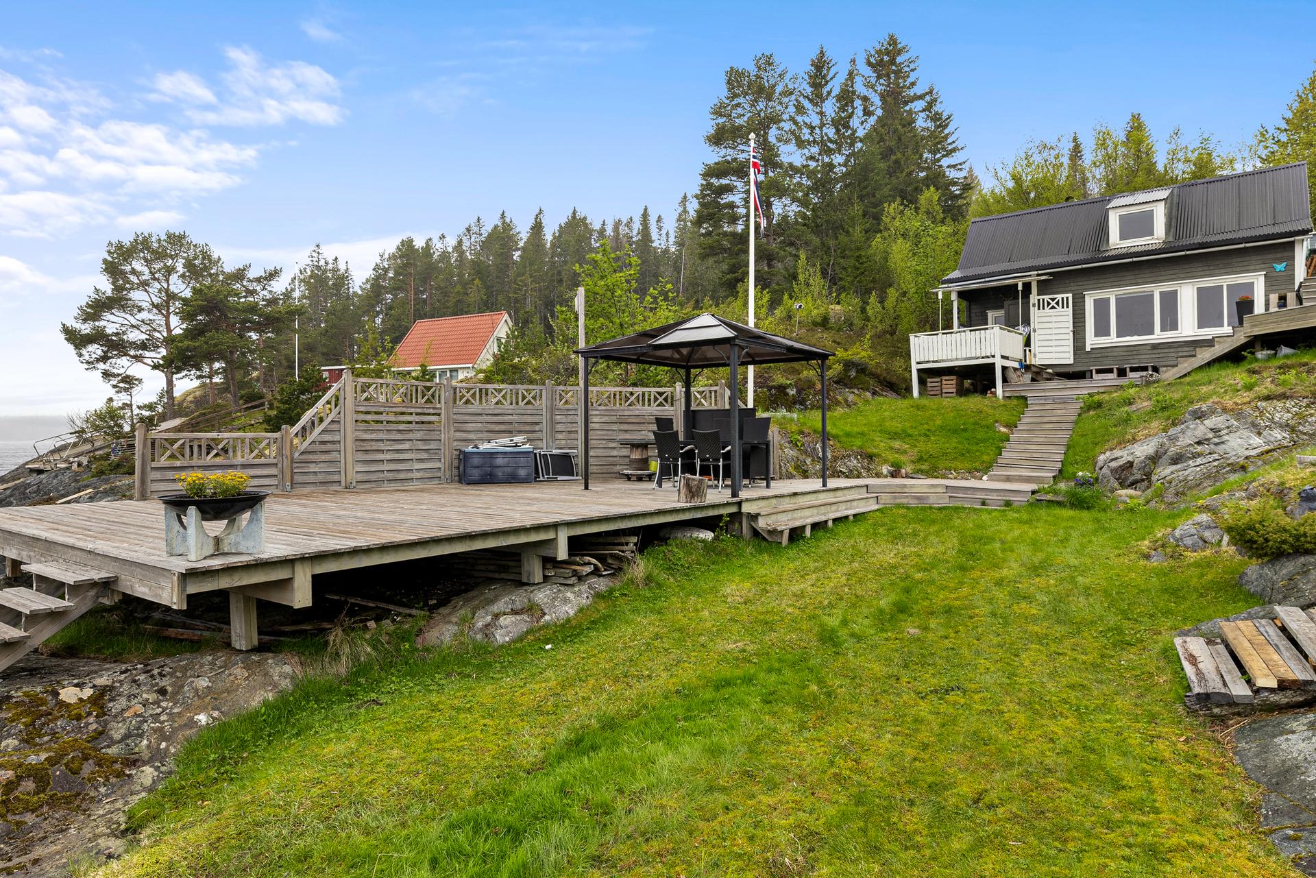 Idylliske omgivelser med fine soner for avslapning og hygge . Bilde nummer 3 av 3