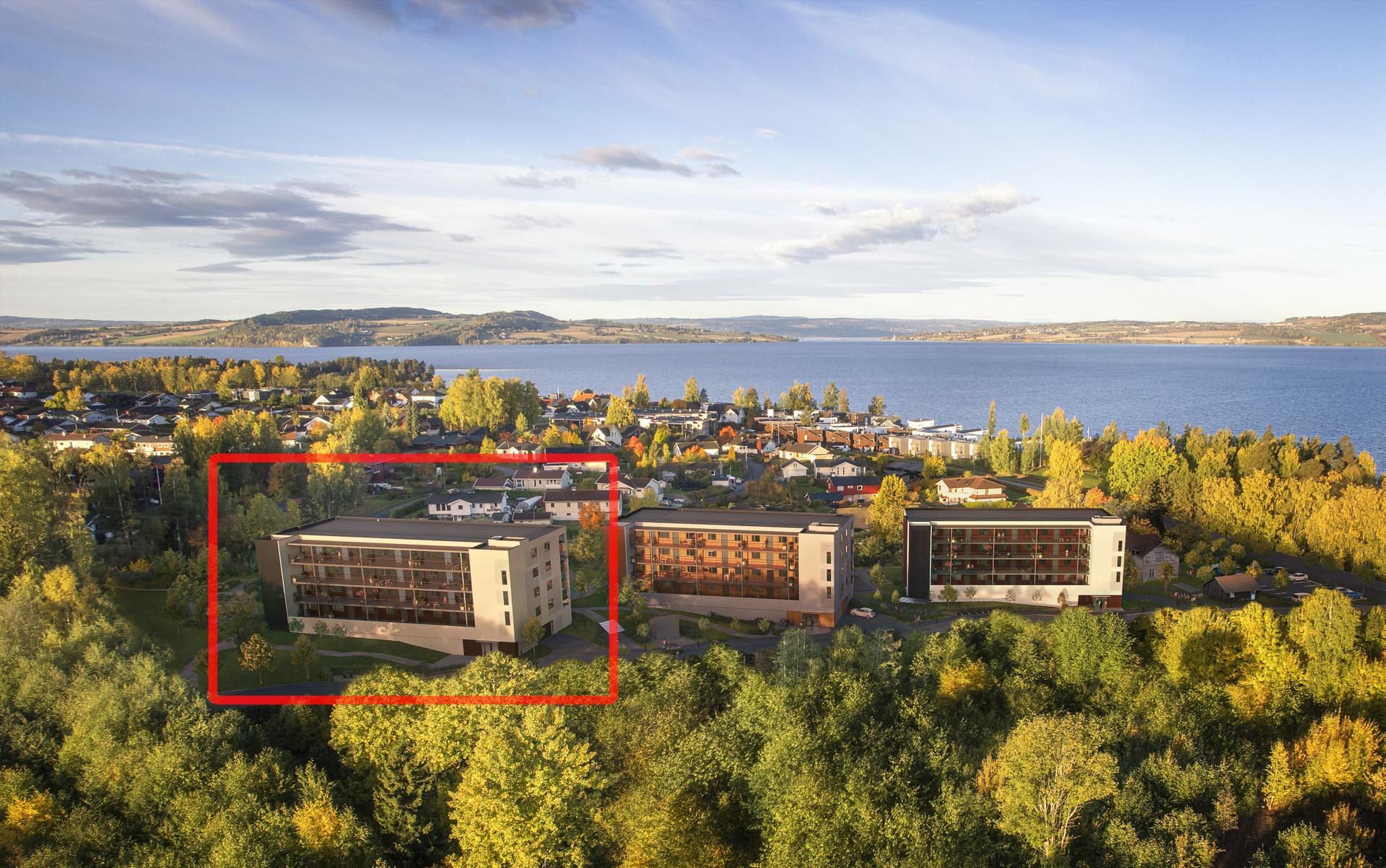 Nordhagen trinn 3 er nå i salg! Bygget ligger innerst og høyt på tomta, noe som gir både ro og mjøsutsikt! Illustrasjon, avvik vil forekomme.. Bilde nummer 3 av 3