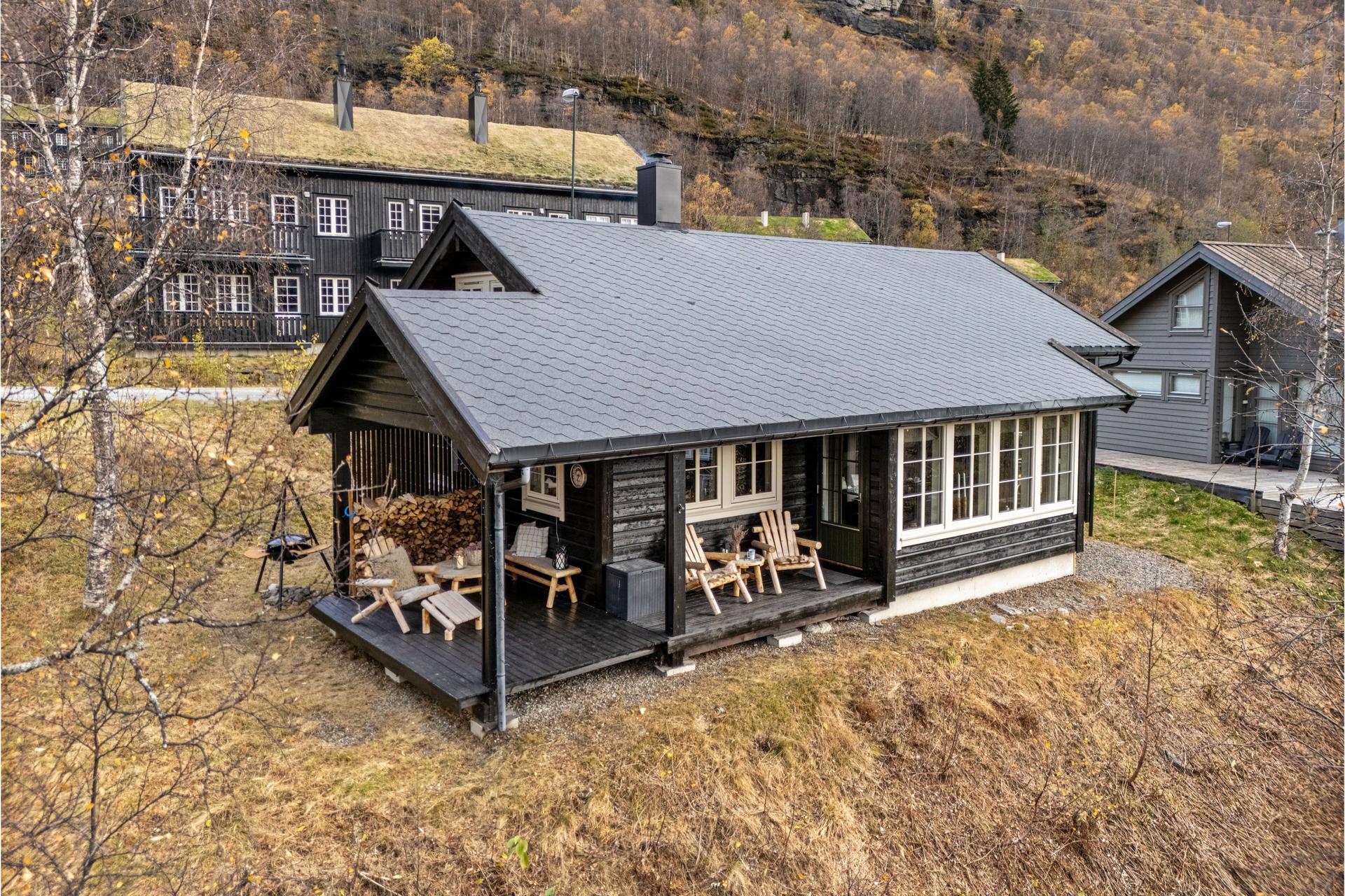 Velkommen til Hagabekk 21, presentert av eiendomsmegler Håkon Andre Nilsen. Foto: FotoYoon. Bilde nummer 1 av 3