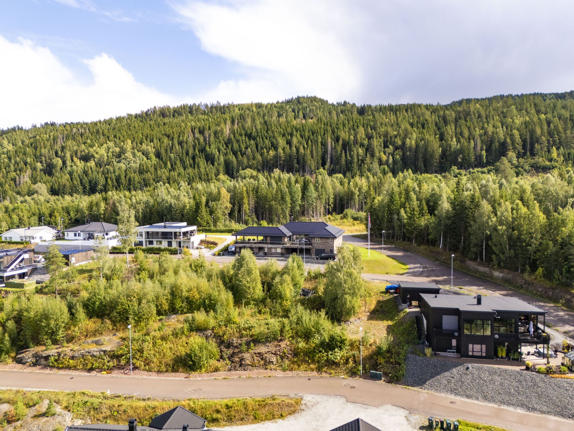 Melumenga er et av Modums mest attraktive og barnevennlige boligområder!. Bilde nummer 2 av 3