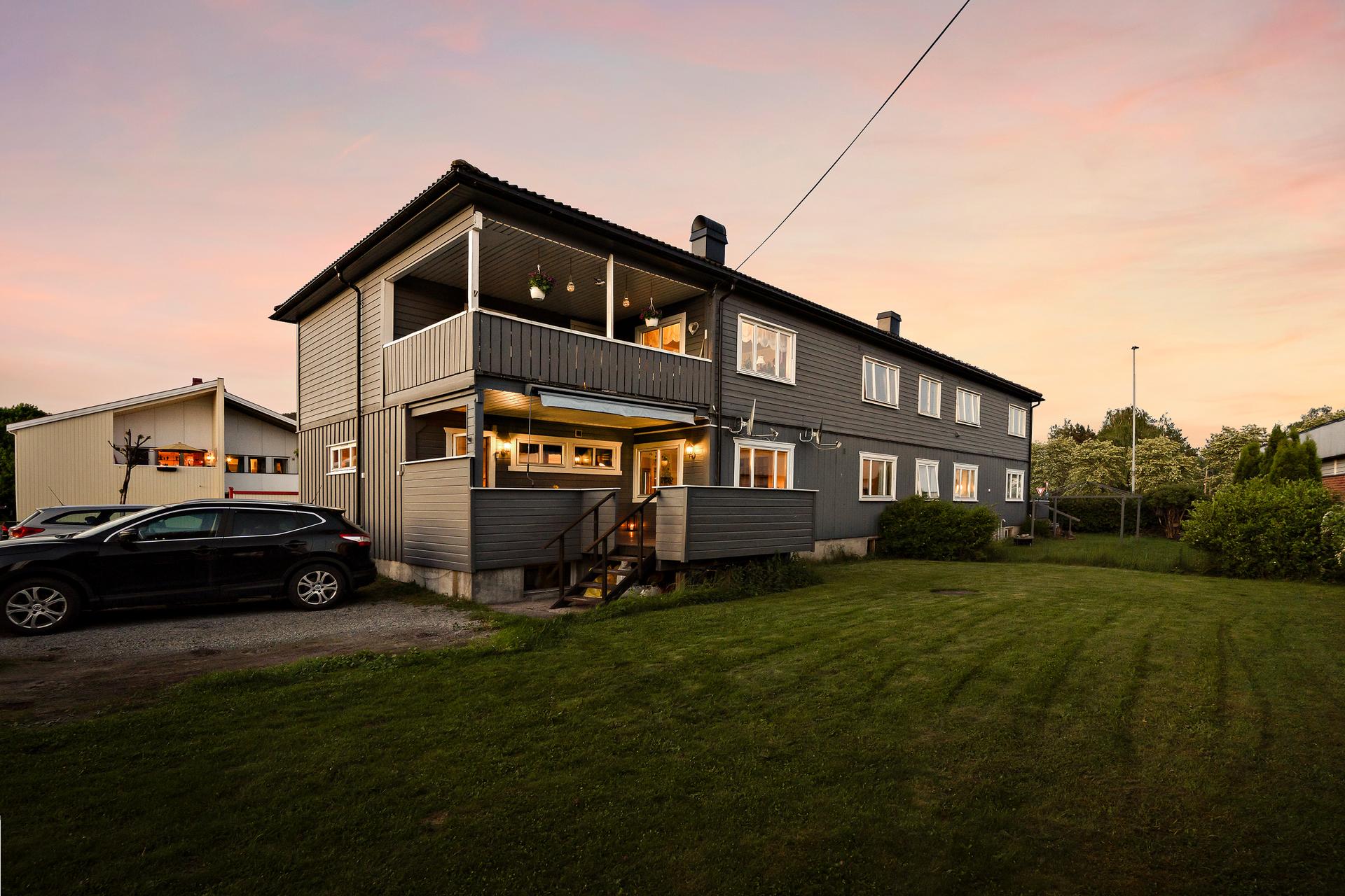 Velkommen til denne leiligheten i Hokksund! Foto: Diakrit Norge AS. Bilde nummer 1 av 3