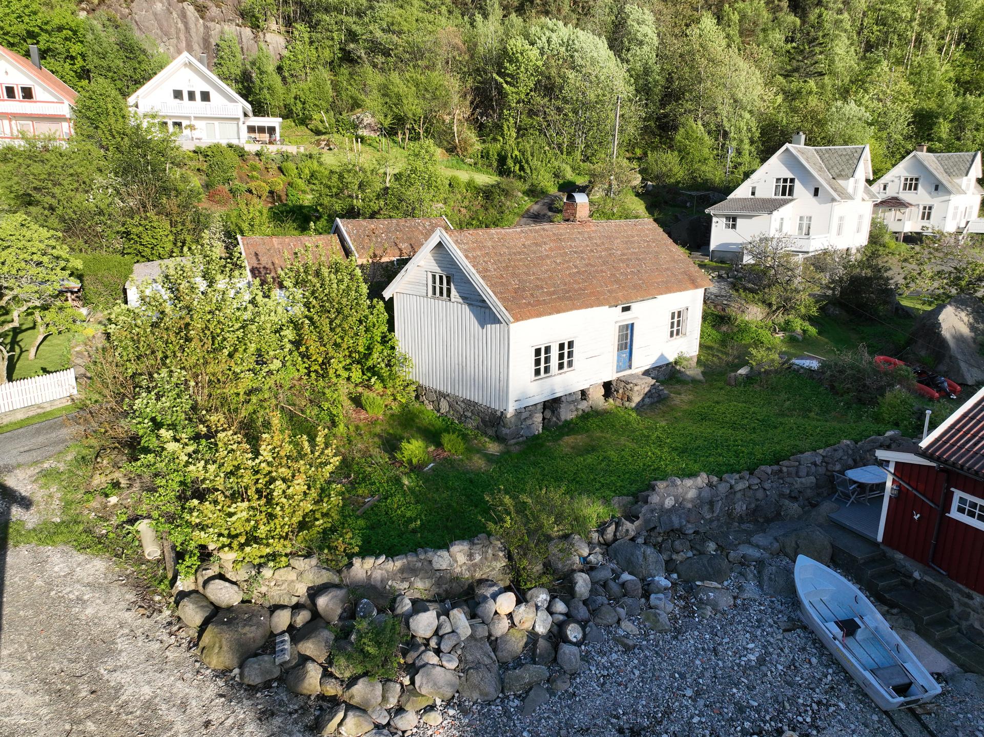 Eiendommen er vestvendt  . Bilde nummer 2 av 3