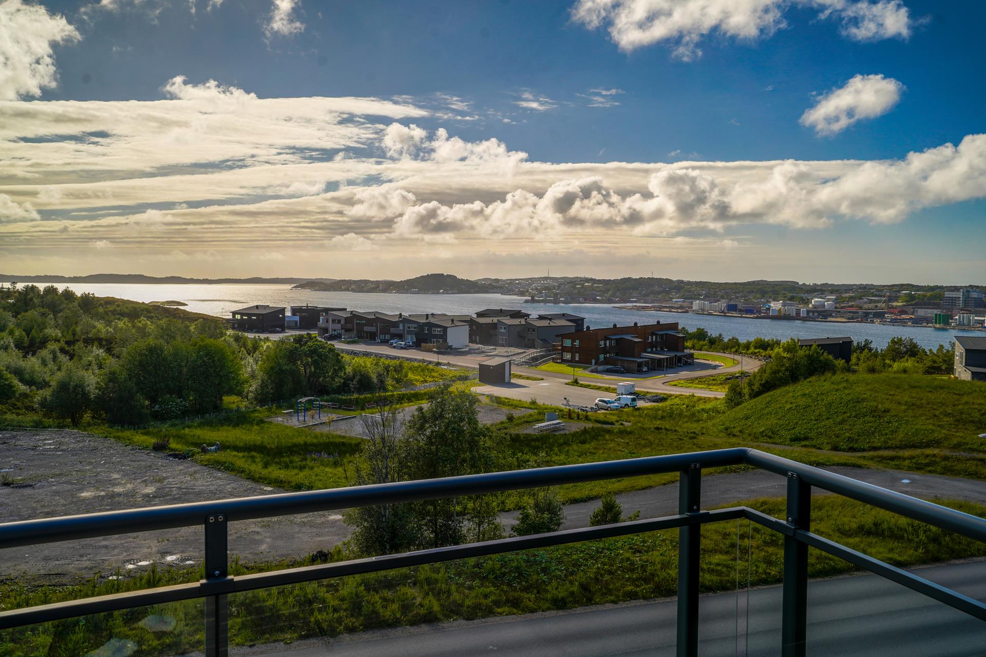 EiendomsMegler1 v/Morten Boxaspen Høvik har gleden av å presentere Søster Fridas vei 13!. Bilde nummer 1 av 3