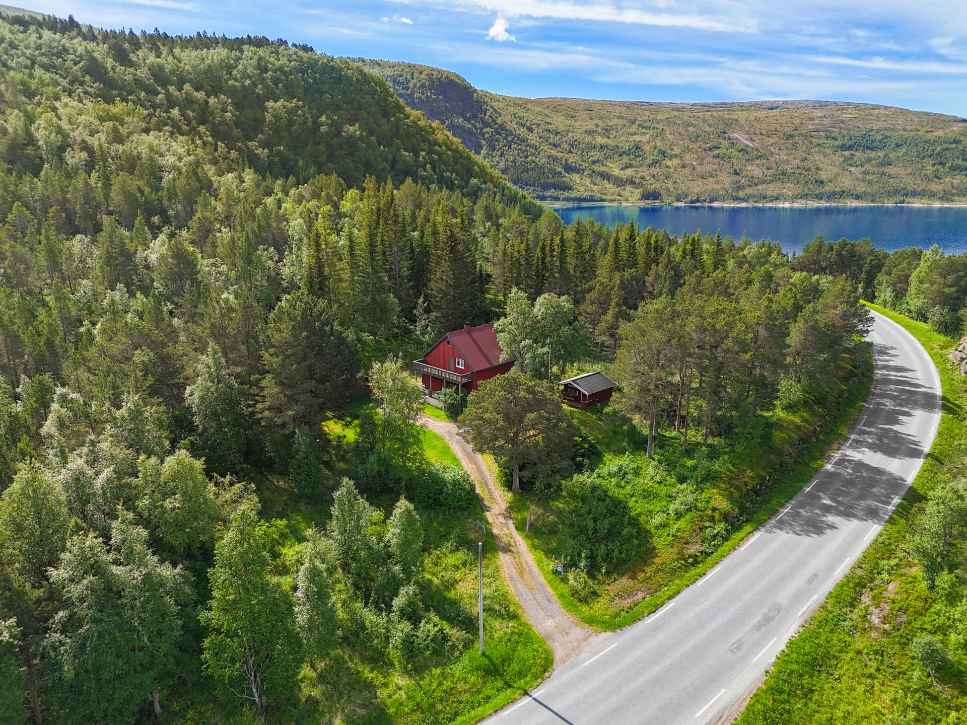 Velkommen til Vestfjordveien 316! Foto: Mamor. Bilde nummer 1 av 3