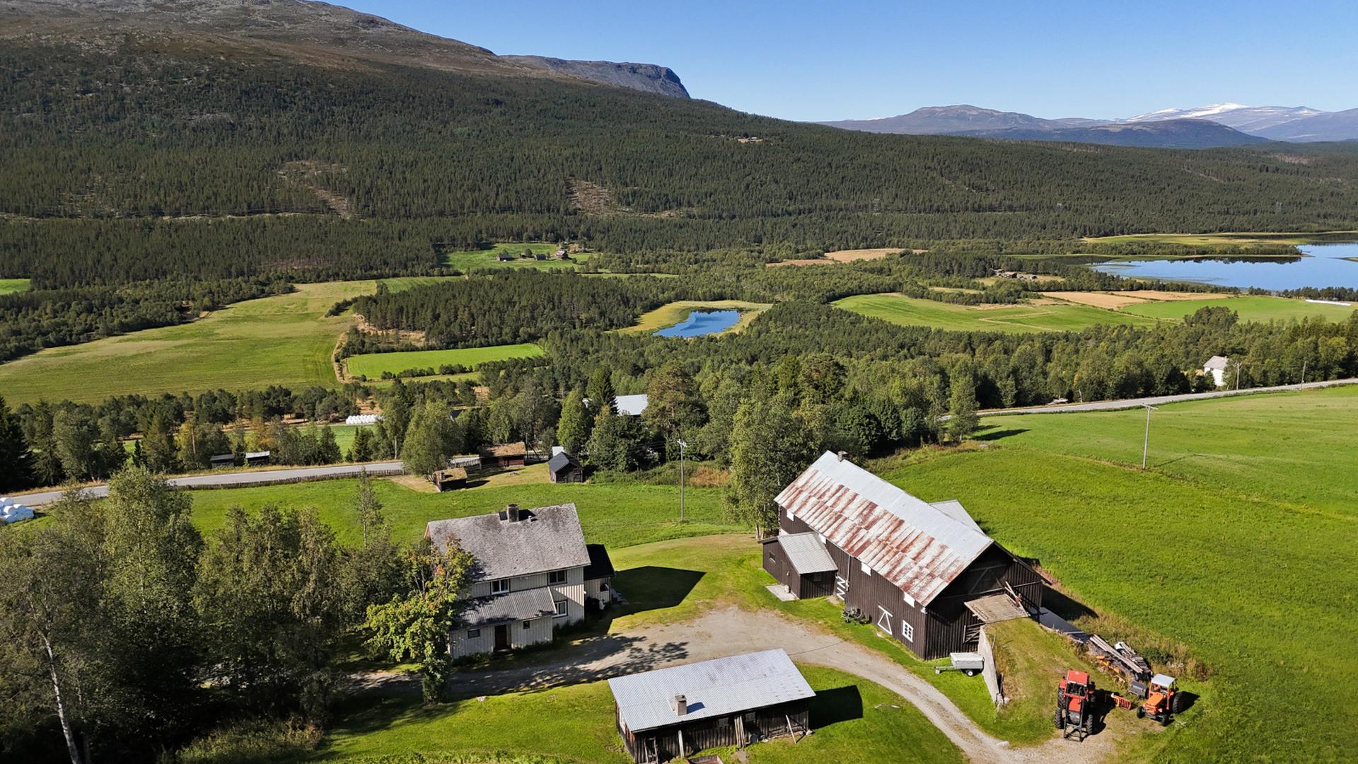 Landbrukseiendommen Søre Meringsdalen ligger i Murudalen i Sel kommune. . Bilde nummer 3 av 3