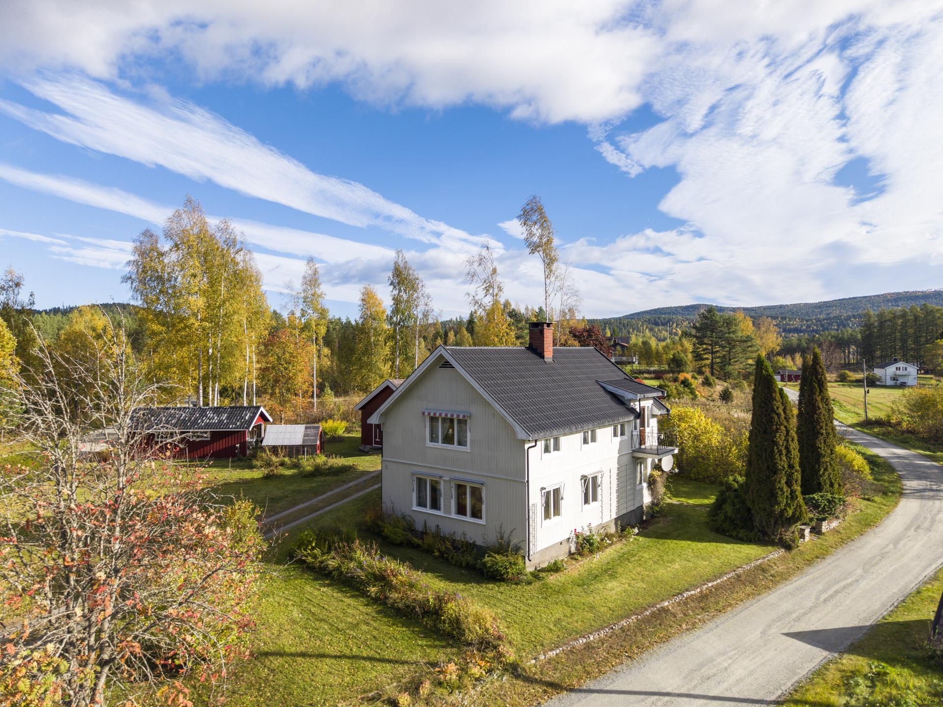 Velkommen til Skinnesmoen 11. Foto: Viken Fototjenester v/ Eirik Andersen. Bilde nummer 1 av 3