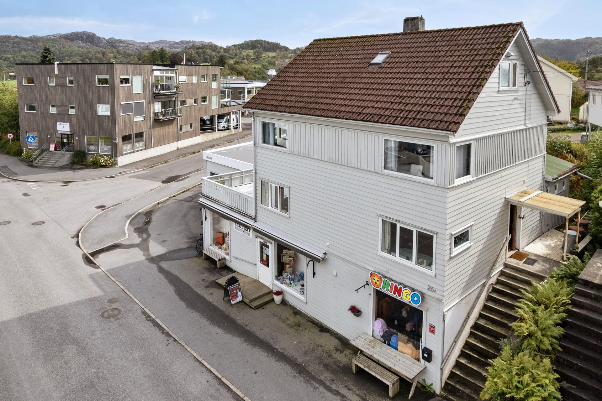 Velkommen til Gamleveien 26 A. Foto: [Fotograf eller fotofirma]. Bilde nummer 1 av 3