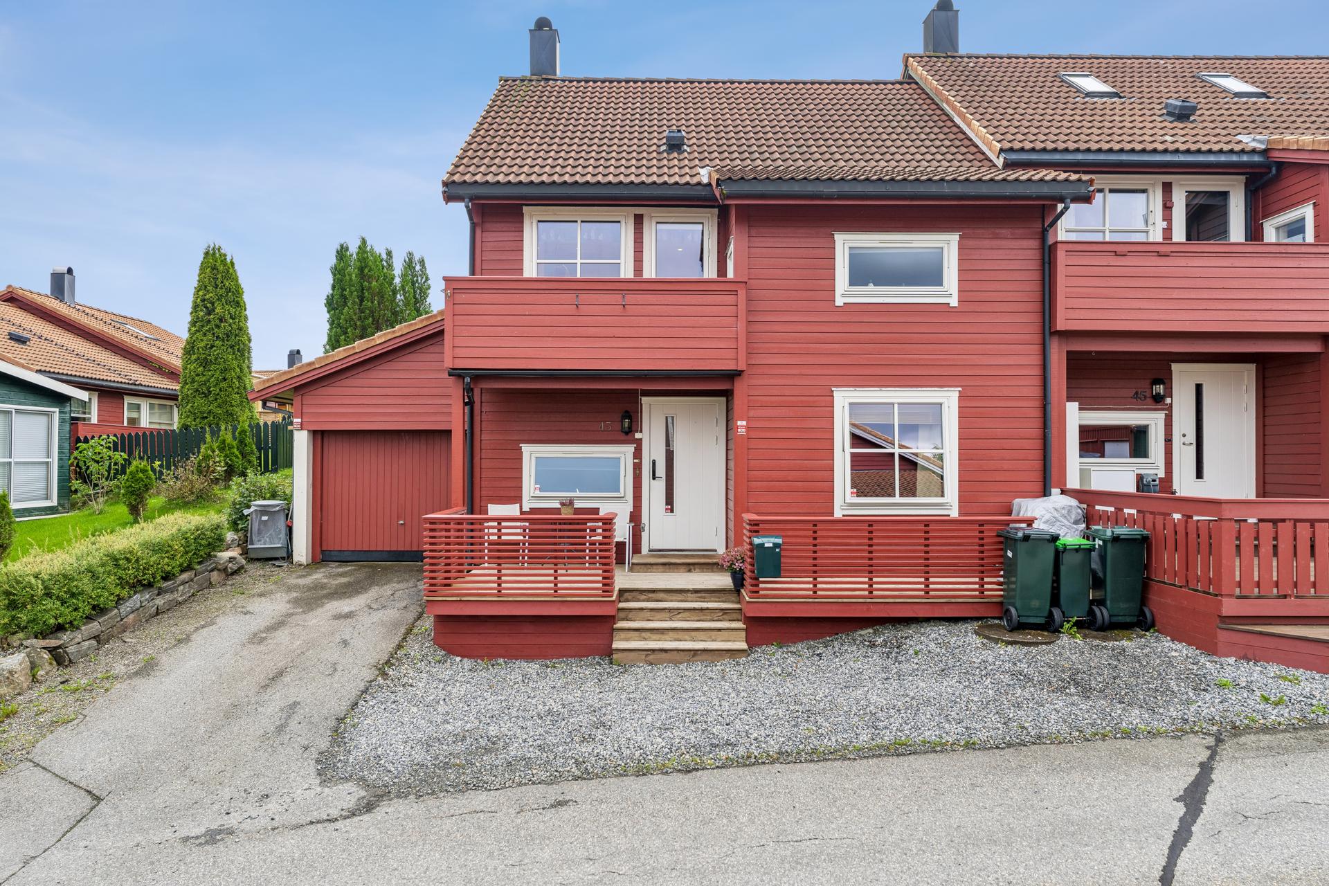Kjedet rekkehus. Bilde nummer 2 av 3