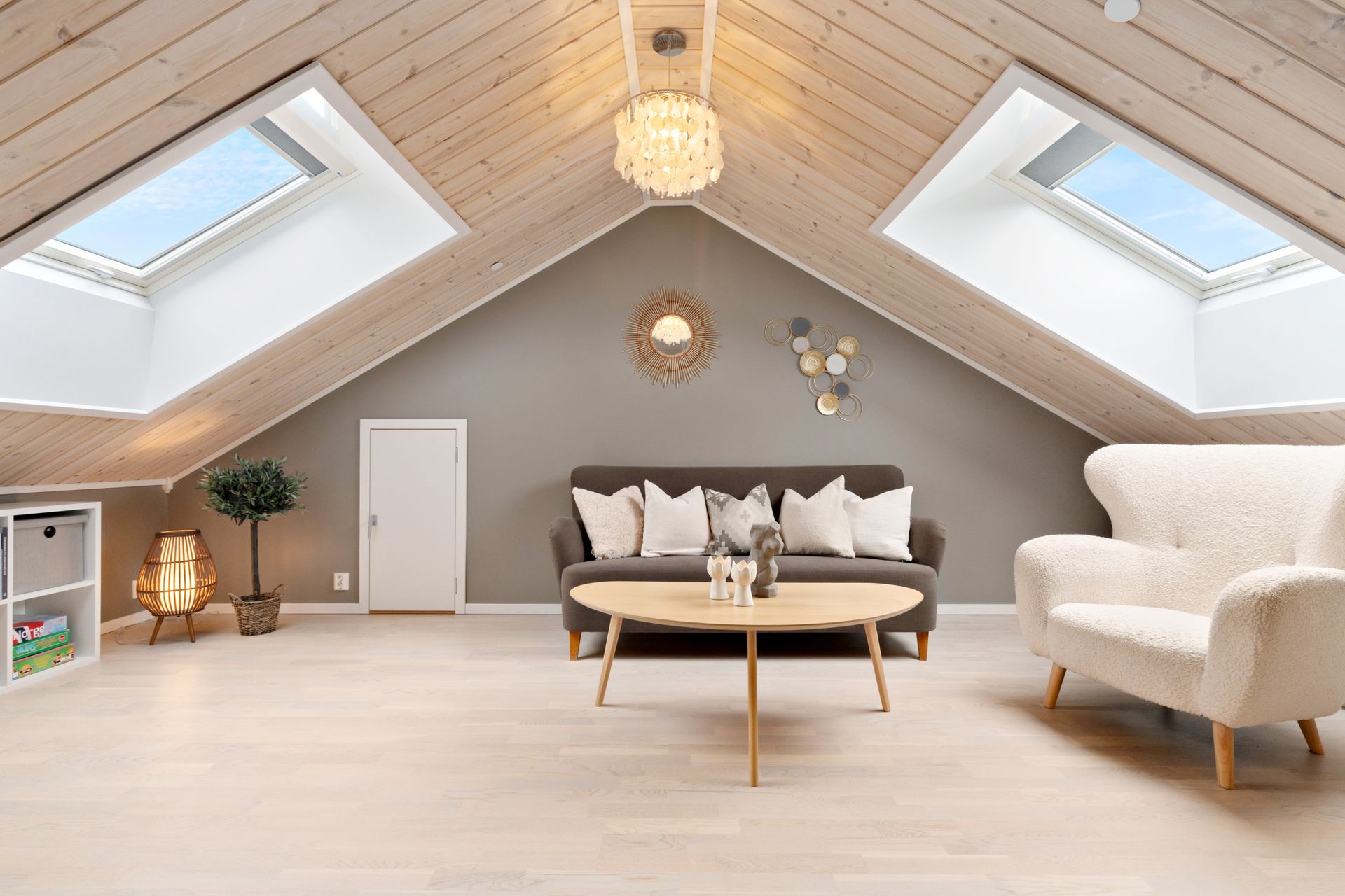 Flott loftstue. Bilde nummer 2 av 3