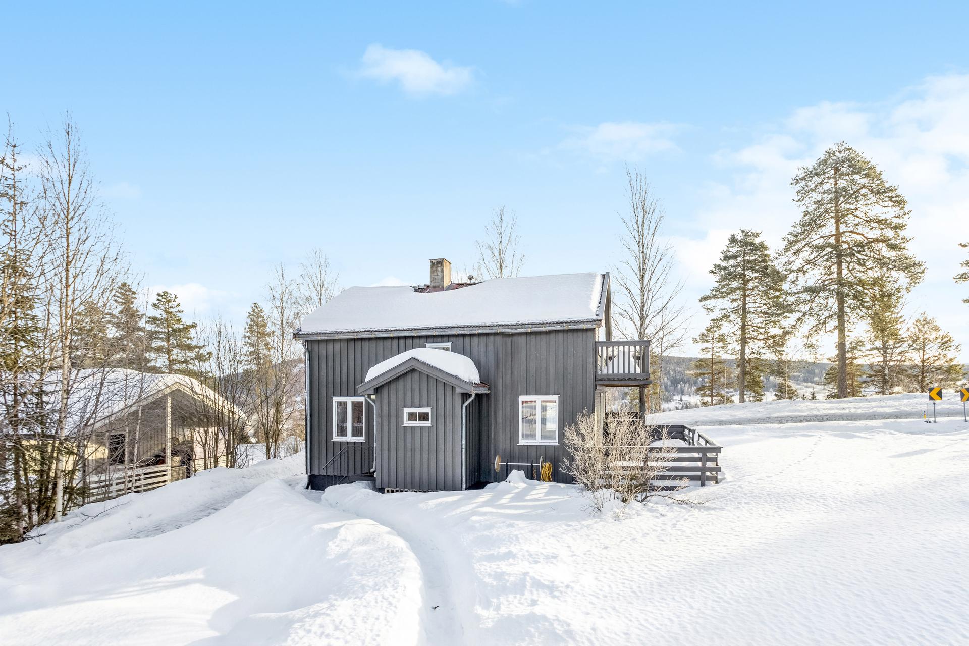 Huset ble oppført i 1962. Bilde nummer 2 av 3