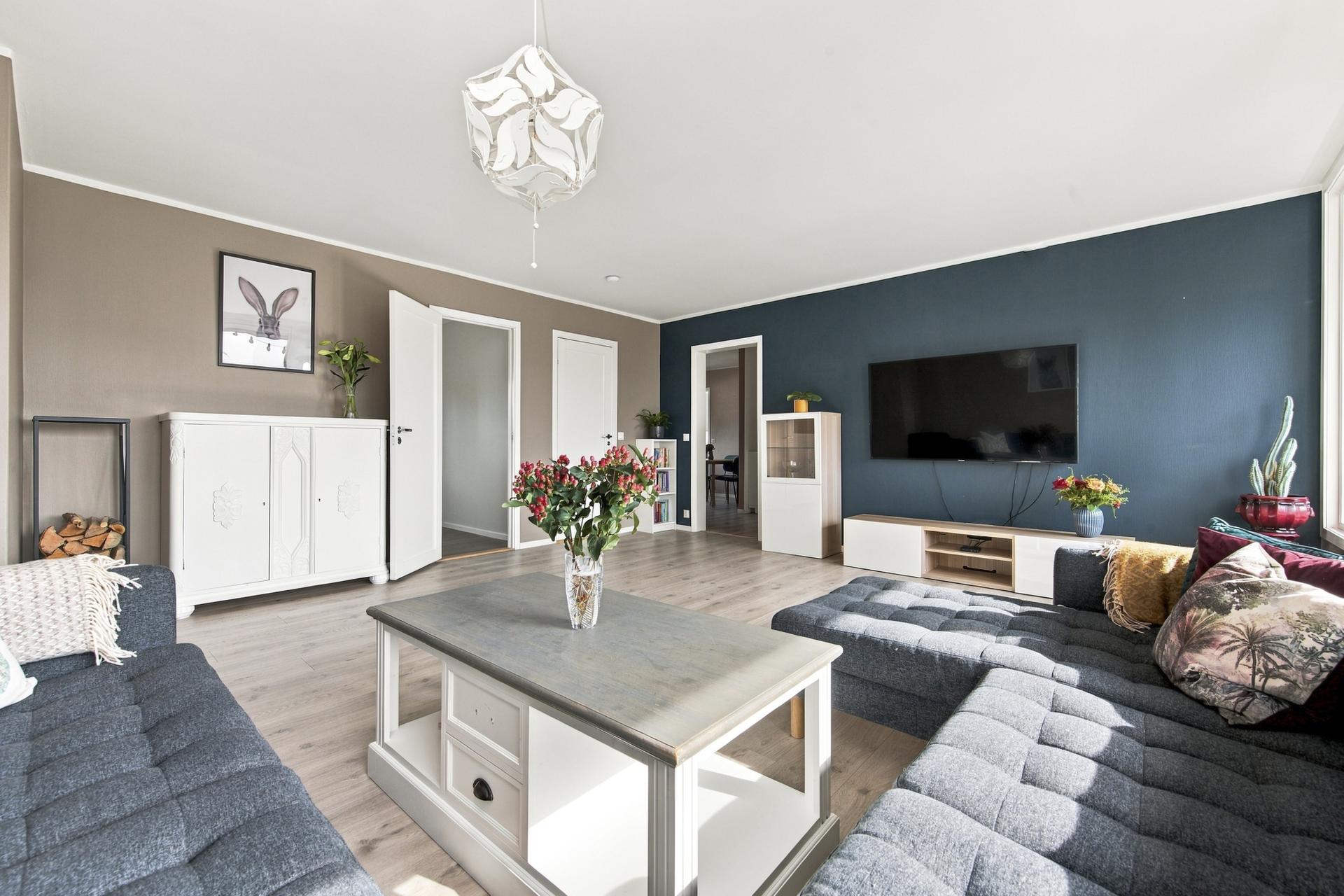 Velkommen til Elgtråkket 4C! Foto: Viken Fototjenester Eirik Andersen.. Bilde nummer 1 av 3