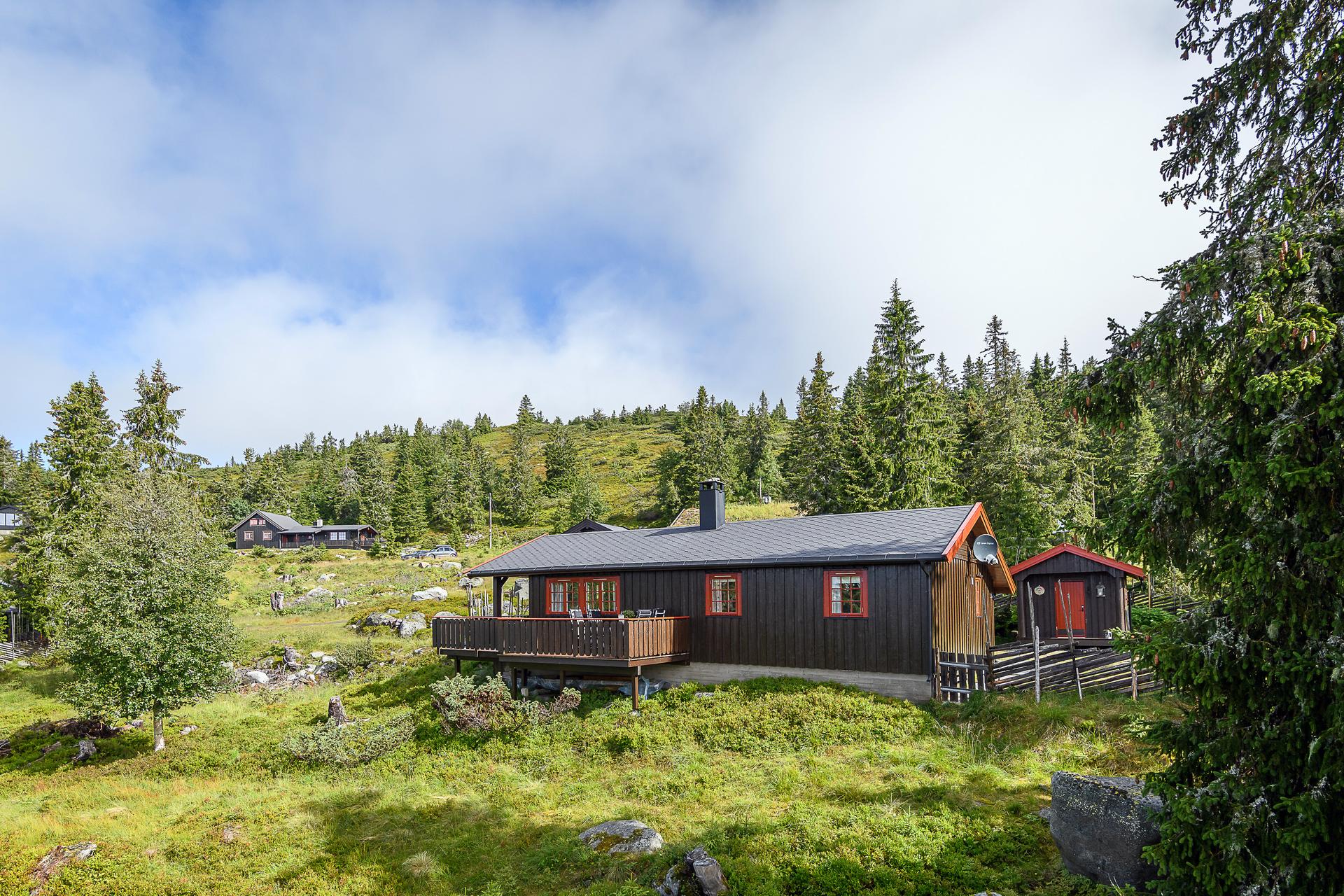 Eiendommen ligger i populære og etablerte omgivelser på Rømåsen. . Bilde nummer 2 av 3