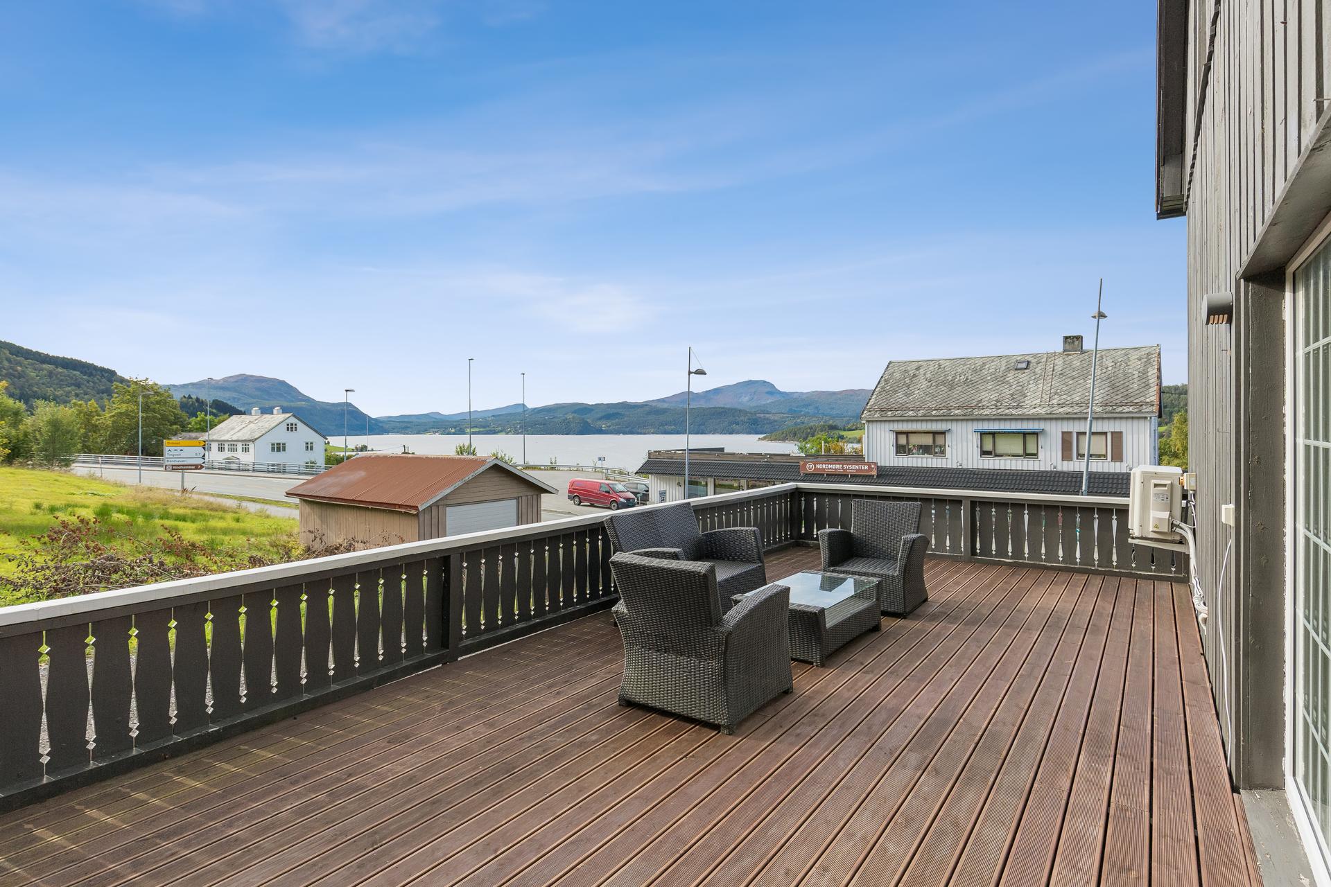 Terrasse. Bilde nummer 2 av 3