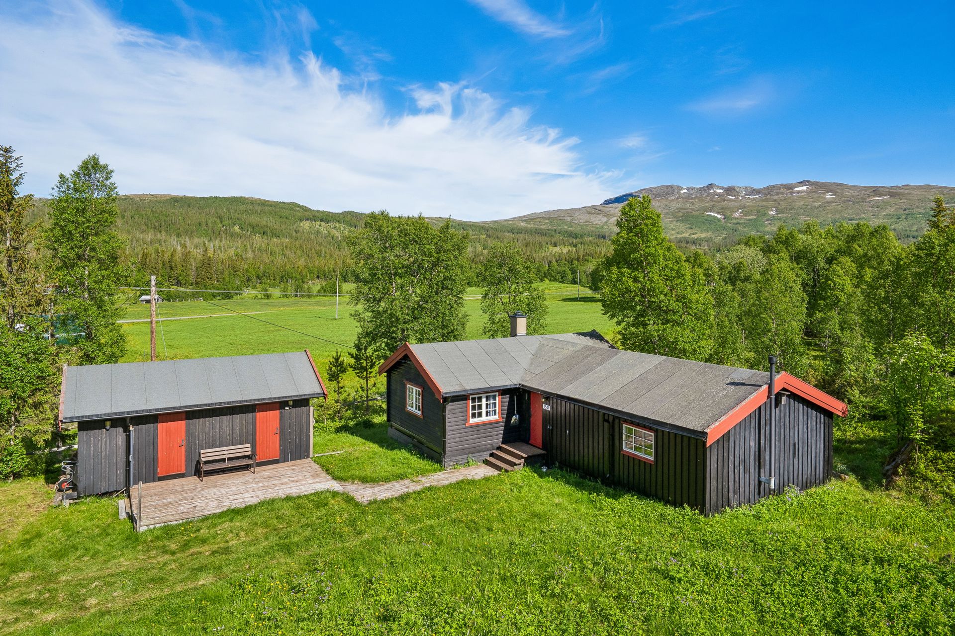 Velkommen til Stordalsveien 1541 - Kontakt megler på 918 50 709 / morten.kjelsberg@em1.no dersom det ønskes privatvisning. Foto: EFKT.. Bilde nummer 1 av 3