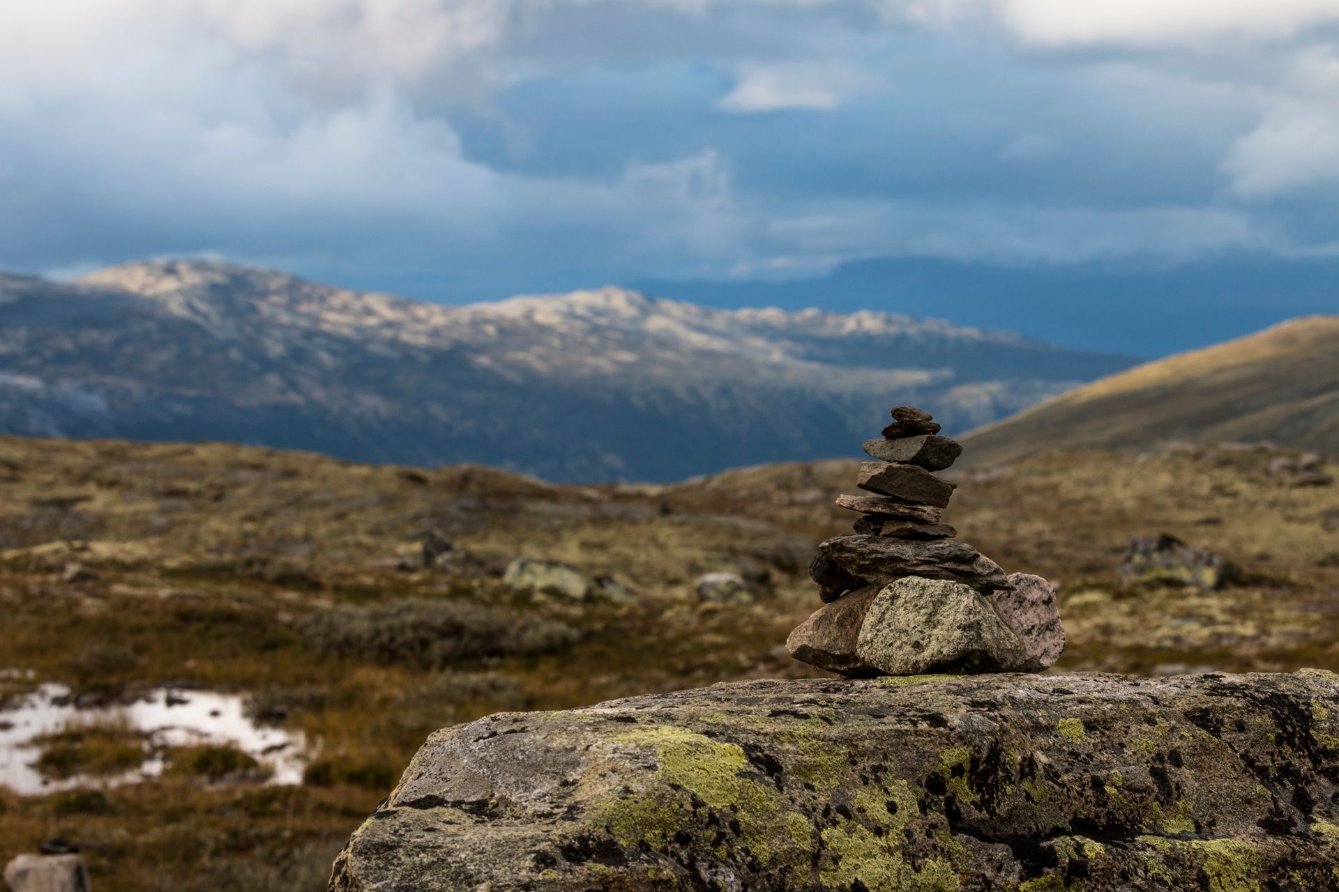 På topptur med varde 