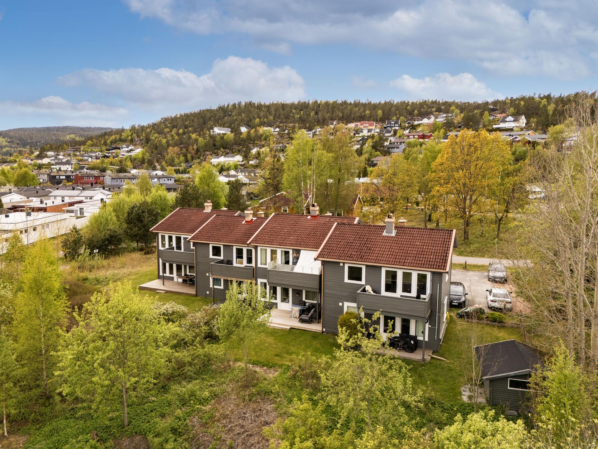 Velkommen til Lyngveien 24D! Foto: Viken Fototjenester v/ Eirik Andersen. Bilde nummer 1 av 3