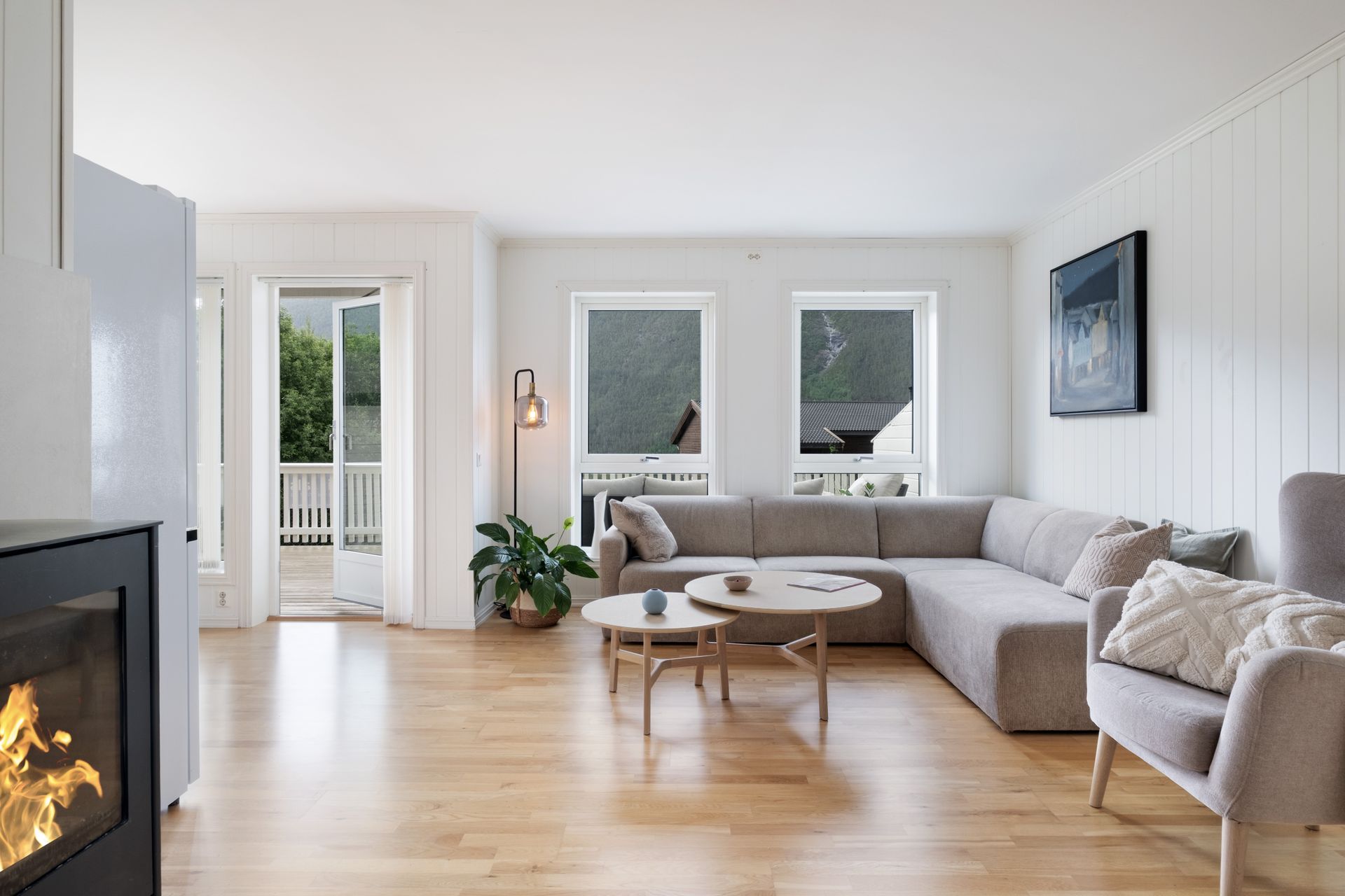 Velkommen til Stølagjerdet 5D! Ei lys og fin 3-romsleilegheit med attraktiv plassering og enkel tilkomst. Foto: Creativ Vision (Jonny Akselsen). Bilde nummer 1 av 3
