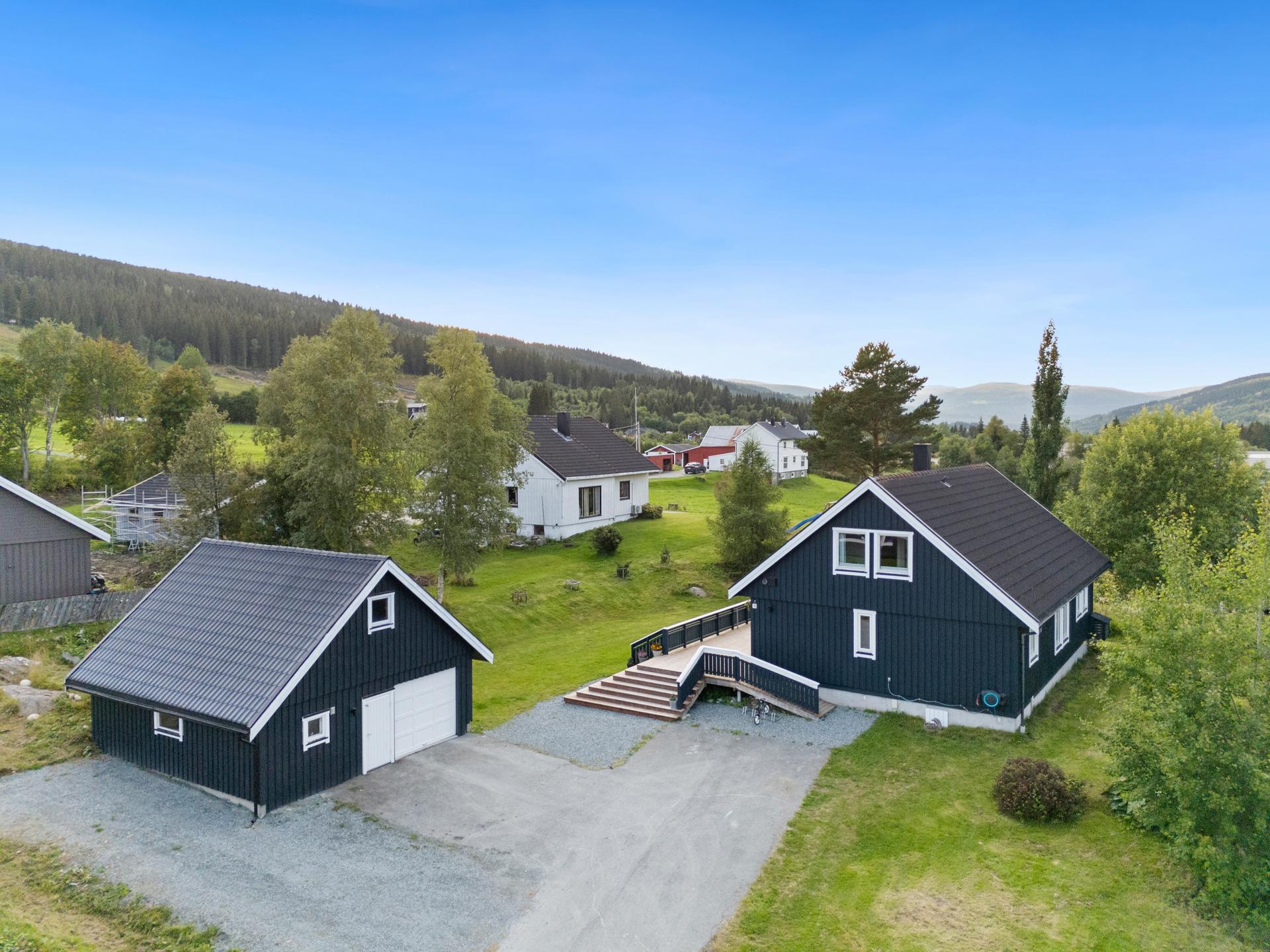 Fin og oppgradert eiendom med sentral beliggenhet i Ålen.. Bilde nummer 2 av 3