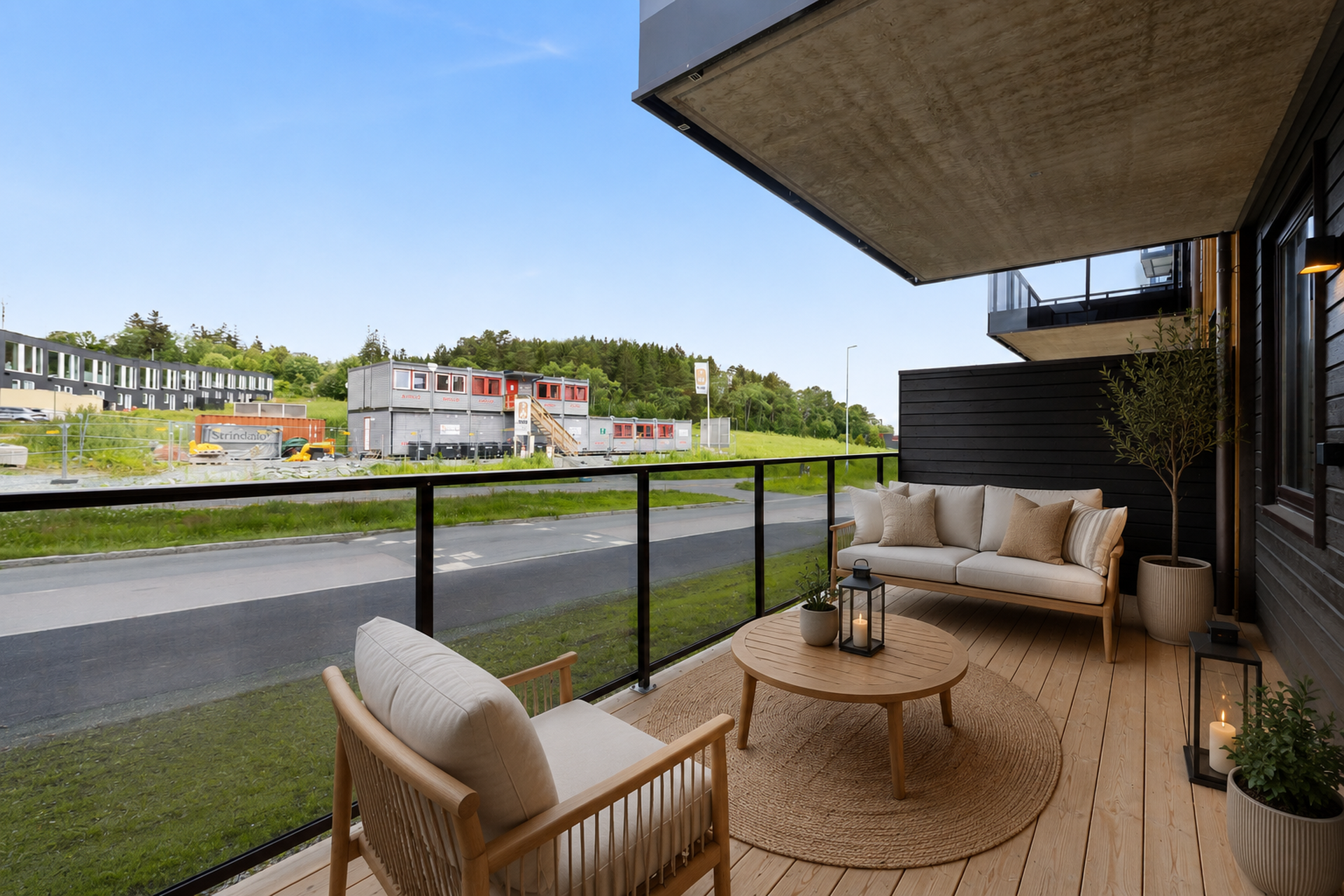 Stor terrasse på hele 13,4 m². Bilde nummer 3 av 3