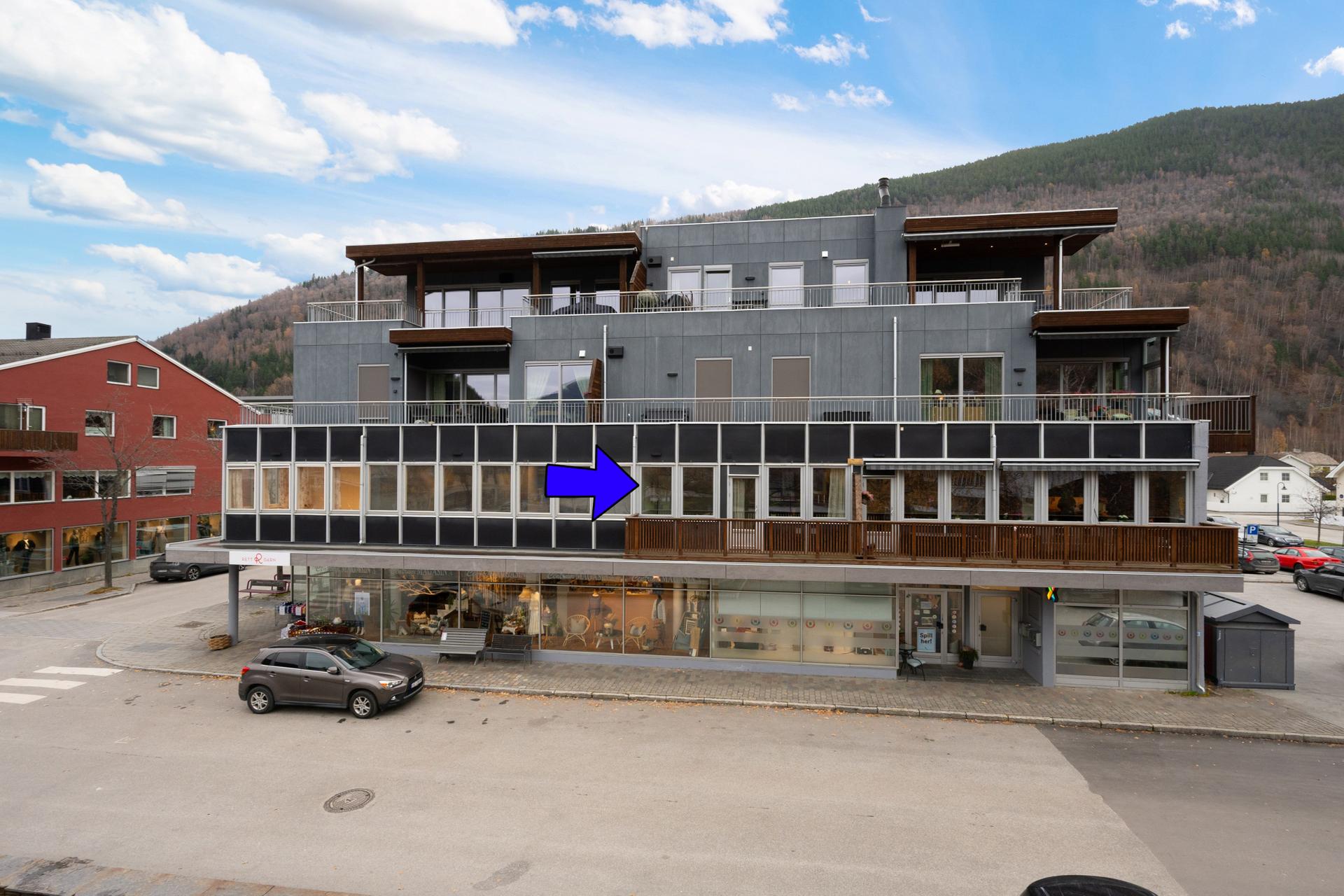 Leiligheten er del av sameiet Centrum Terrasse og ligger i byggets 2. etasje.. Bilde nummer 3 av 3