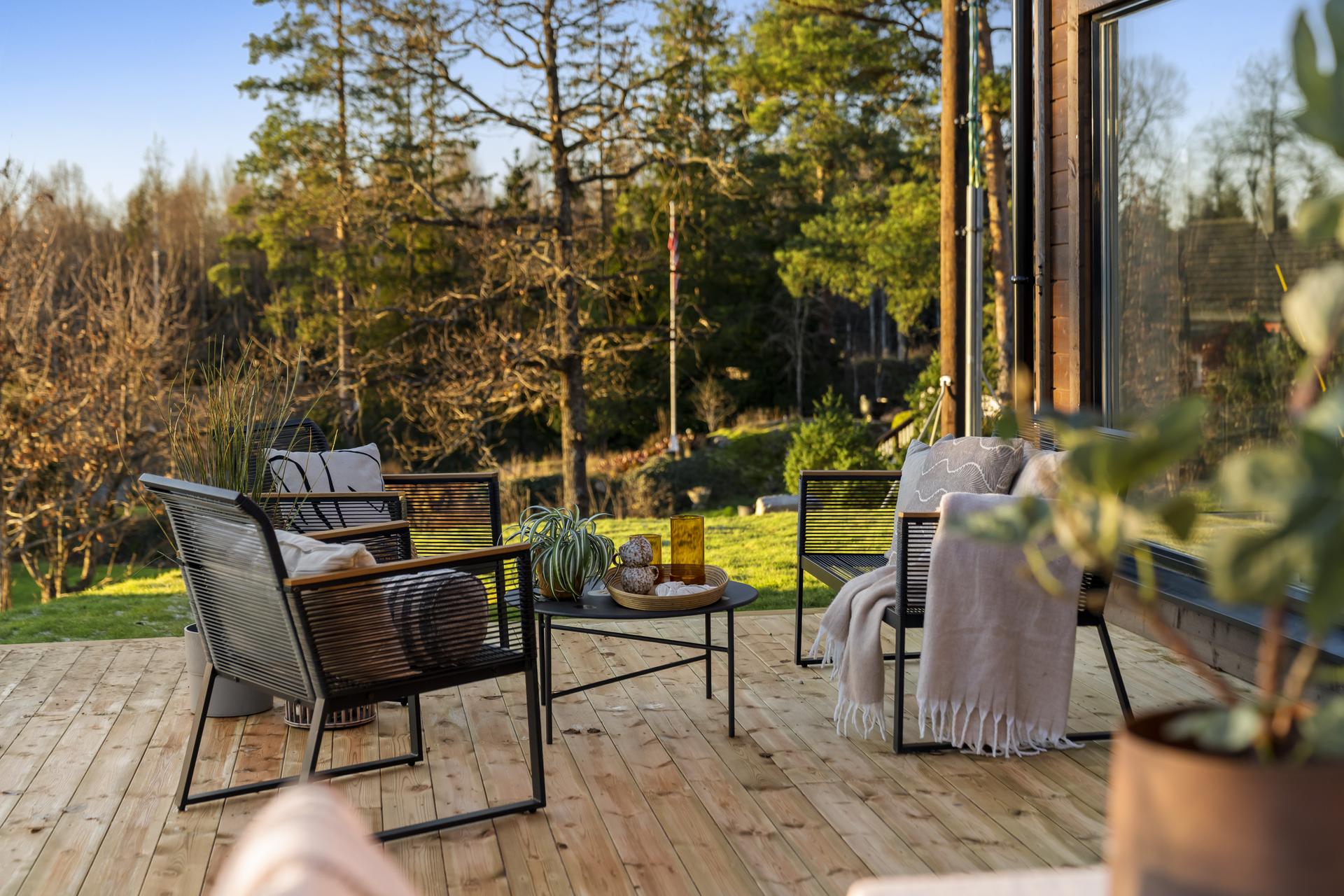 God plass til sittegruppe og grill – klar for selskapelighet fra dag én. Bilde nummer 3 av 3