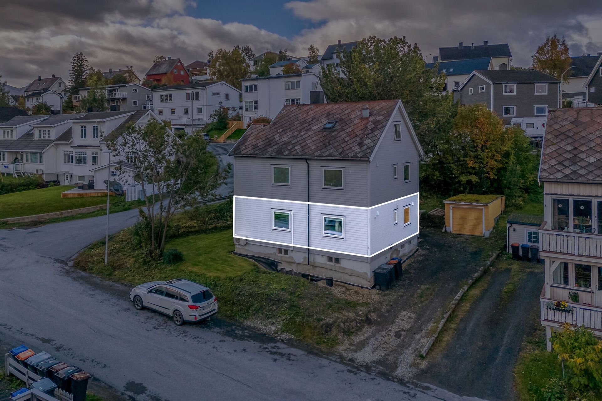 Markert omriss viser leilighetens plassering i første etasje.. Bilde nummer 2 av 3
