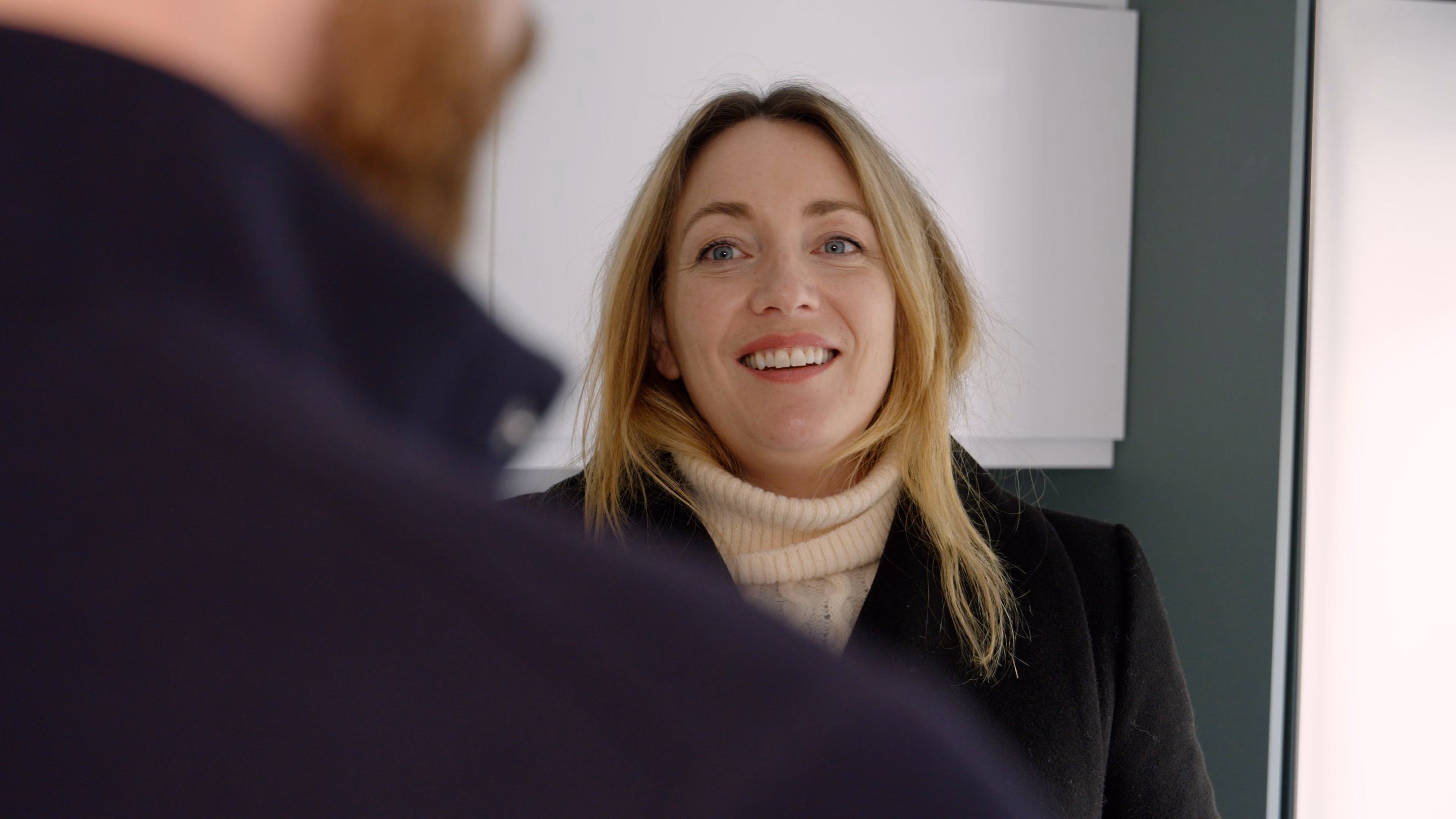 Utleier på befaring med utleiemegler