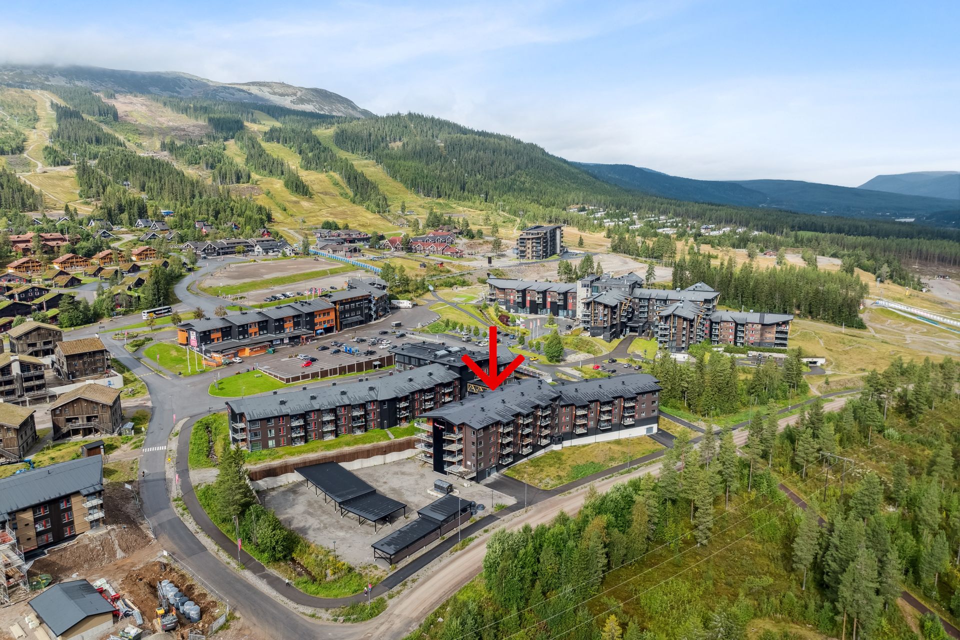 Velkommen til Hotellvegen 4 - Ski inn / ut og i gangavstand til alle servicetilbud rundt Trysil Turistsenter.. Bilde nummer 1 av 3