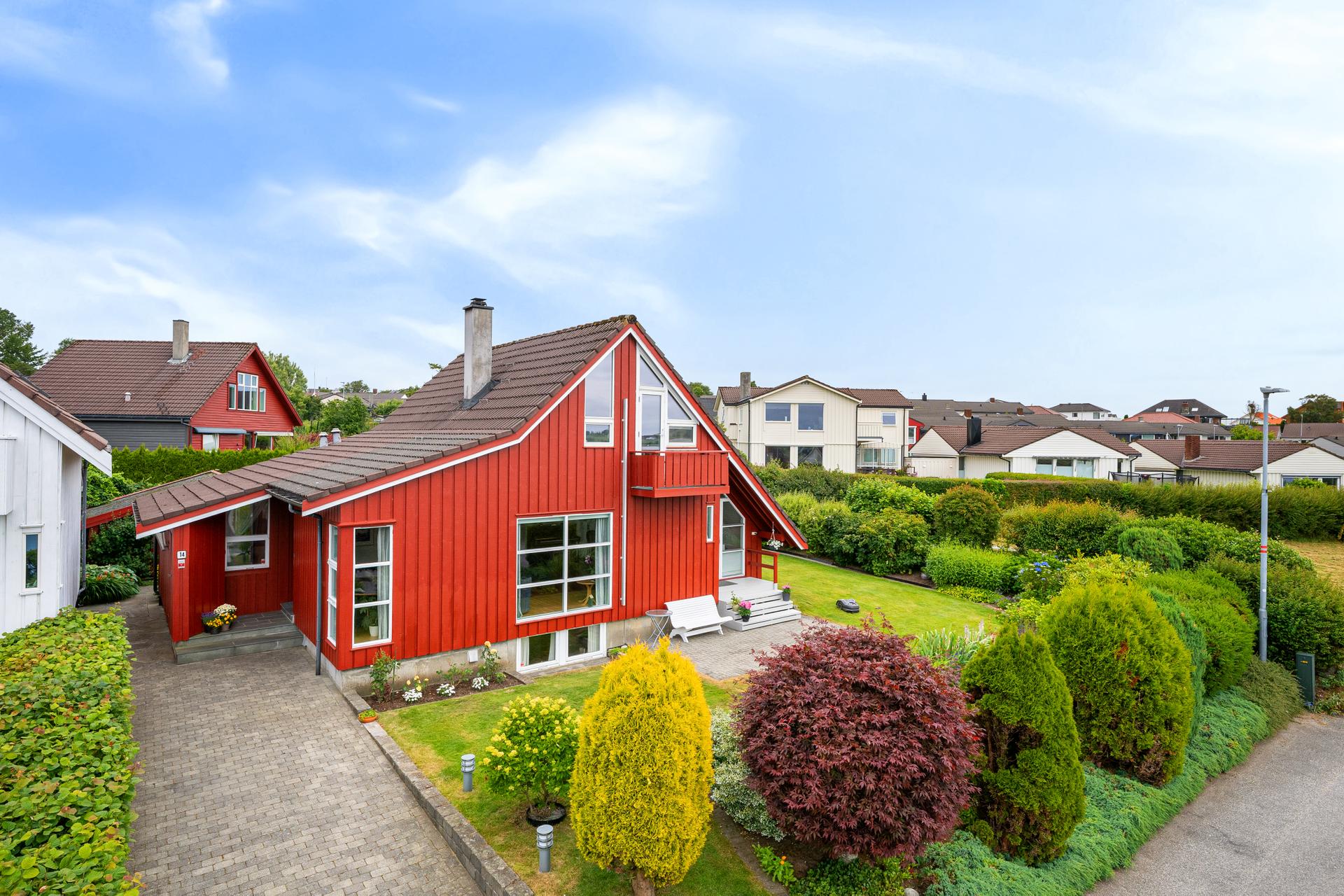 Velkommen til Aubehagen 14. Foto: [Fotograf eller fotofirma]. Bilde nummer 1 av 3