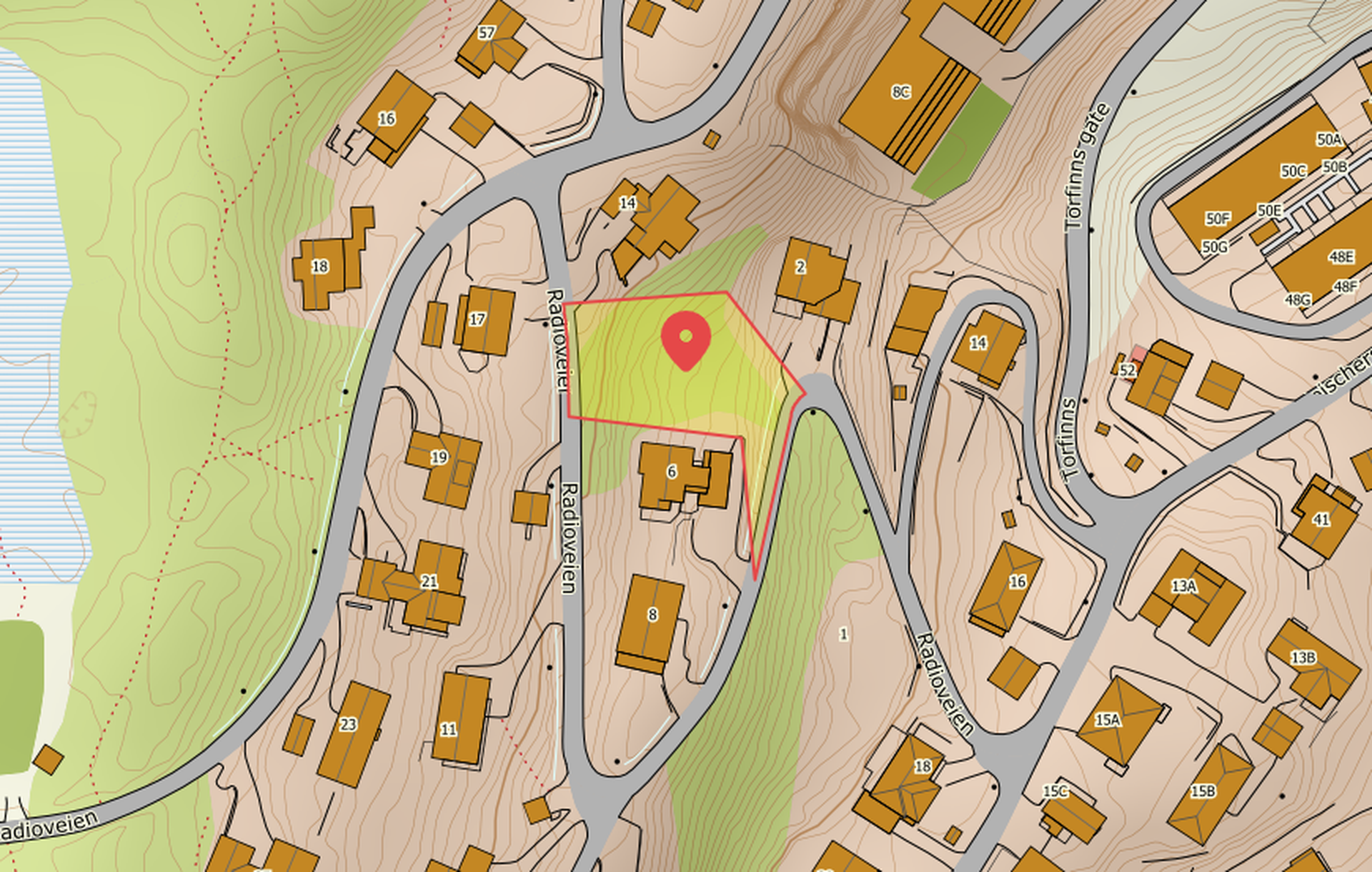 En romslig boligtomt i Harstadåsen på ca 1,3 mål. 
Skjermbilde fra www.seeeiendom.no. Bilde nummer 2 av 3