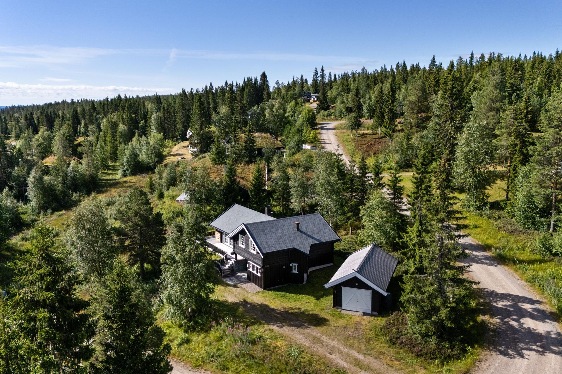 Nærmeste langrennsløype ligger kun 81 meter fra eiendommen.. Bilde nummer 2 av 3