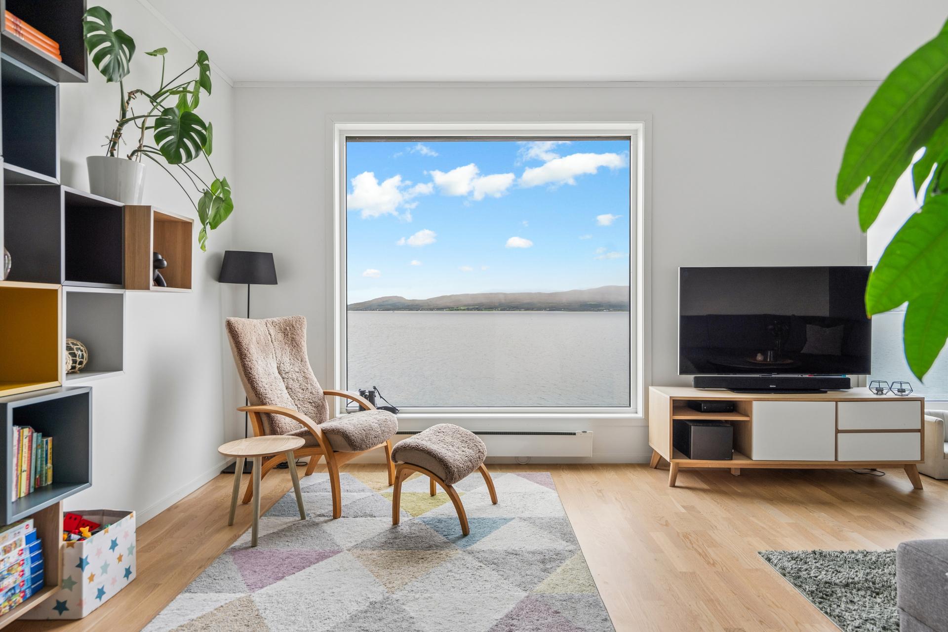 EiendomsMegler 1 v/Maja presenterer Kaldslettneset 33! Foto: EFKT.. Bilde nummer 1 av 3