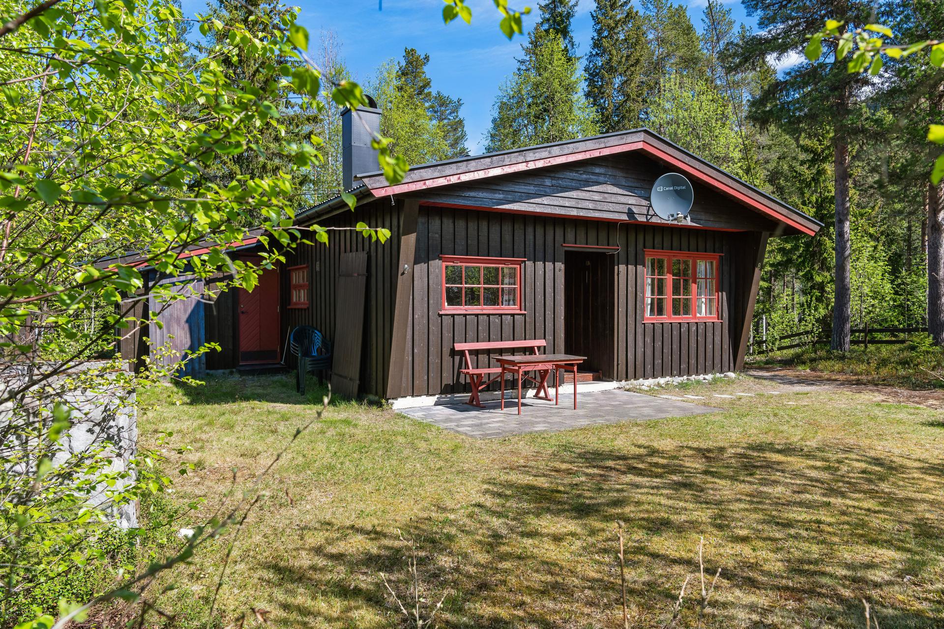 Fritidsbolig oppført i 1958, med en omfattende ombygging og utvidelse utført i perioden 1983–1986. Foto: Johan Anderson v/Efkt Norge AS. Bilde nummer 1 av 3