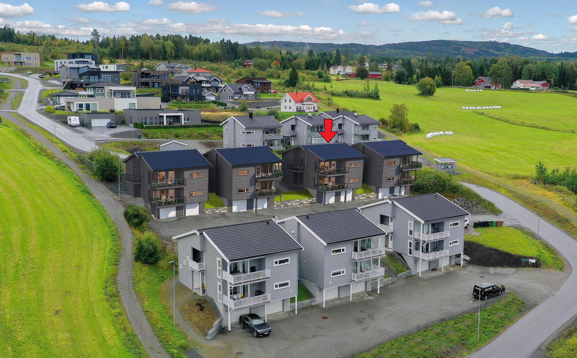 Eiendomsmegler 1 RH Prosjekt har gleden av å presentere boligprosjektet Lauvlibakken for salg - Hus 5 skal selges og bygges nå! Bildet er illustrert og kan avvike fra faktisk leveranse.. Bilde nummer 1 av 3